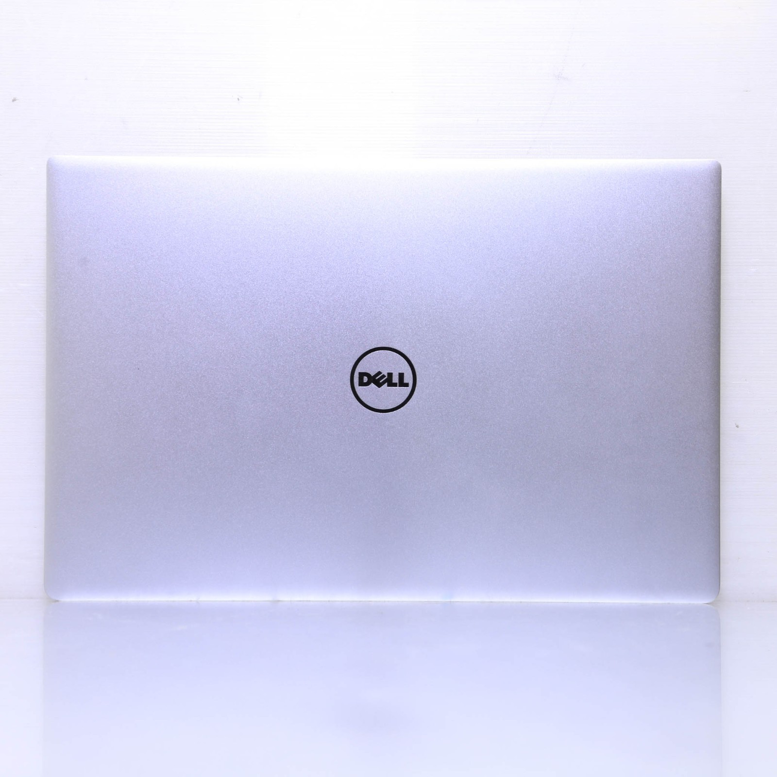 DELL XPS 13 9360 13.3″ FHD CORE i7-7560U 8GB 256GB SSD W10 T6-B6
