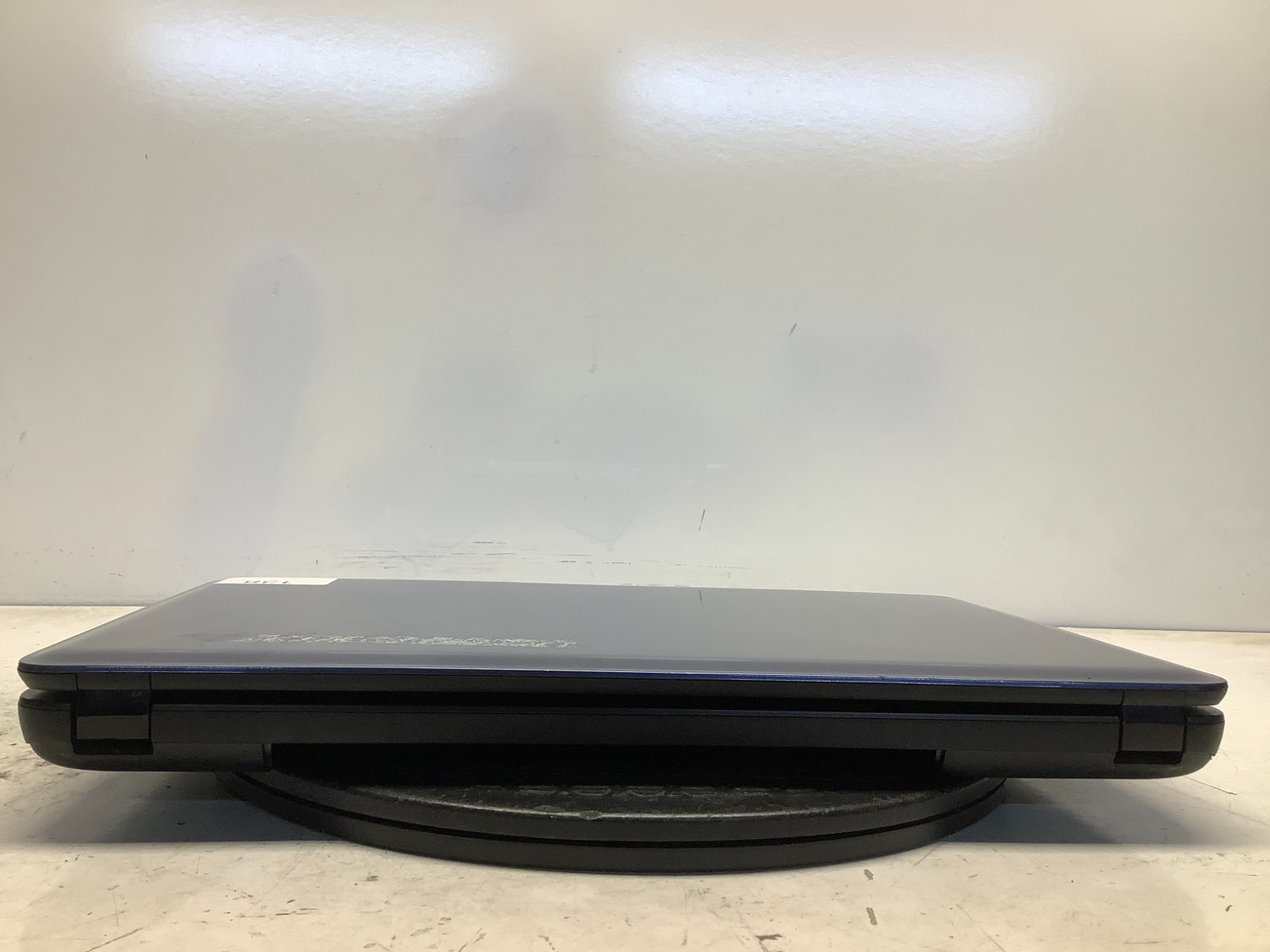 HP 2000-2D49WM AMD E-300 1300MHz 4 GB NO HDD/Battery