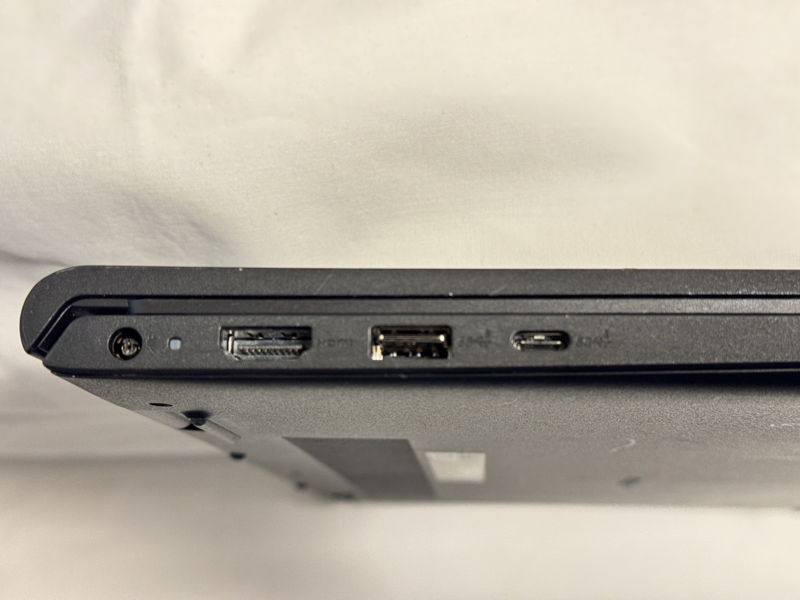Dell Inspiron 15 3525 15.6″ Ryzen 7 5700U 16GB 512GB SSD Win 11 Home Black