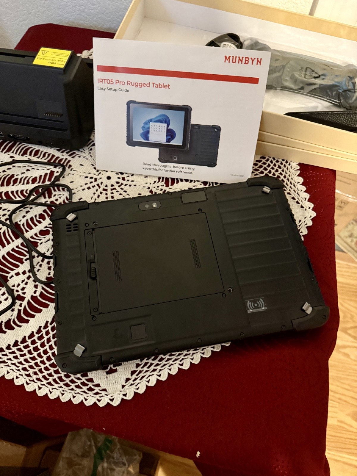 MUNBYN Rugged Mobile Tablet 10.1 inch Windows 11 Pro 8+128GB + DOCK