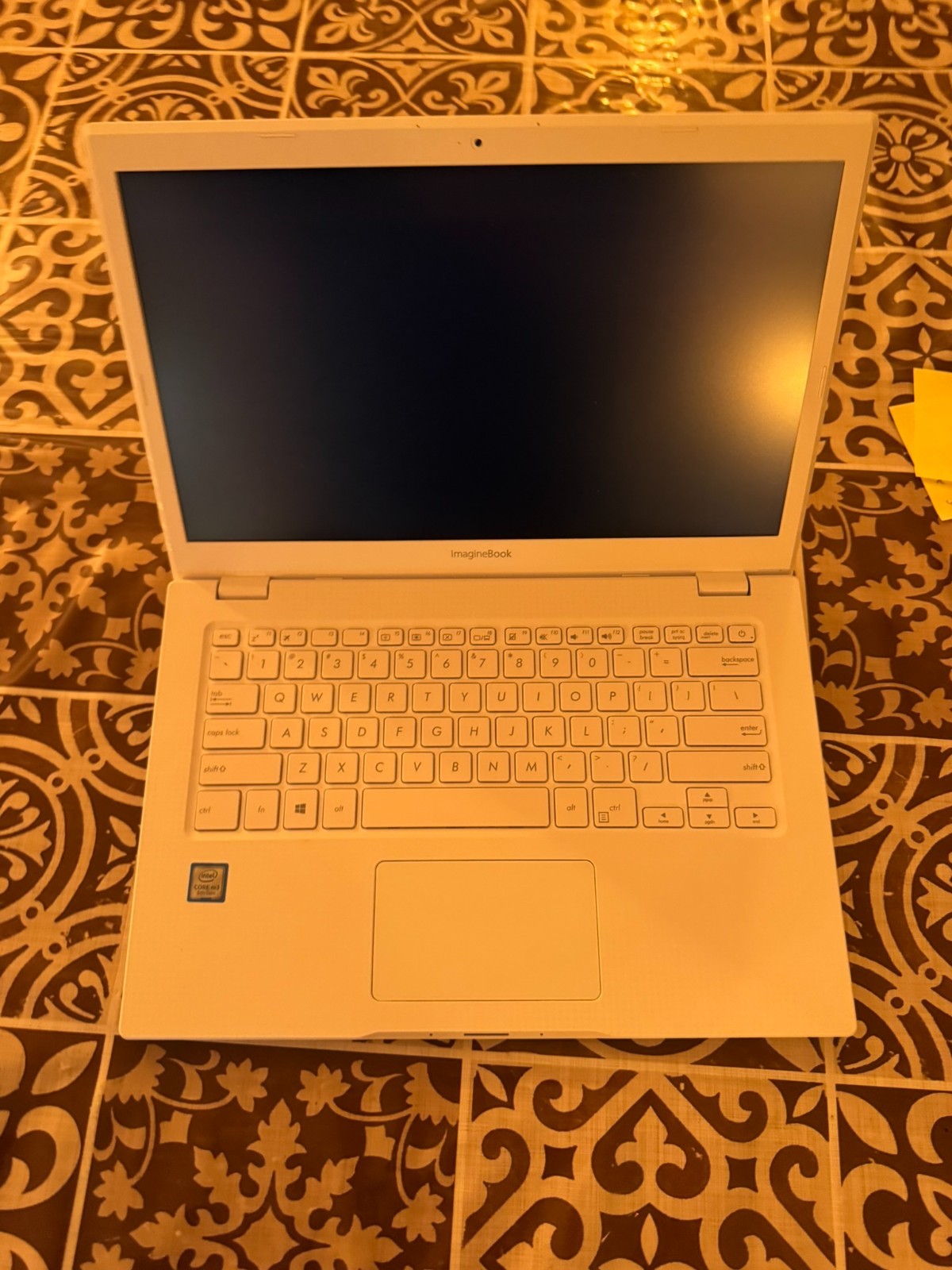 ASUS VivoBook MJ401TA m3-8100Y 4GB 120GB SSD Win10 w/ Charger