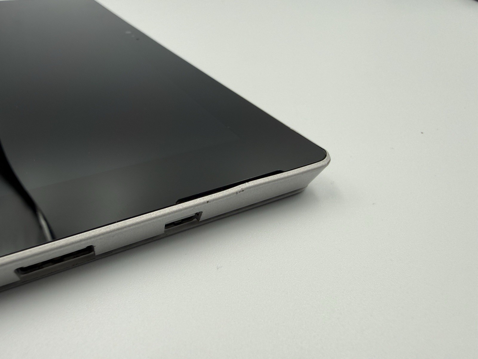 Microsoft Surface Pro 3, i5-4300U 1.9Ghz, 8GB RAM 256 GB SSD