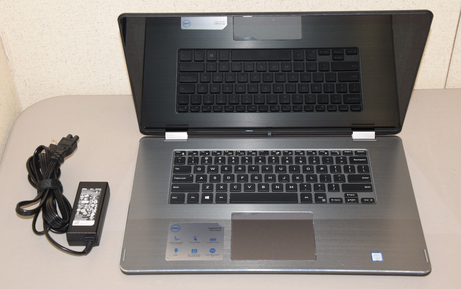 Dell Inspiron 15-7568 15.6″ Convertible Touchscreen i5-6200U 8GB DDR3 240GB SSD