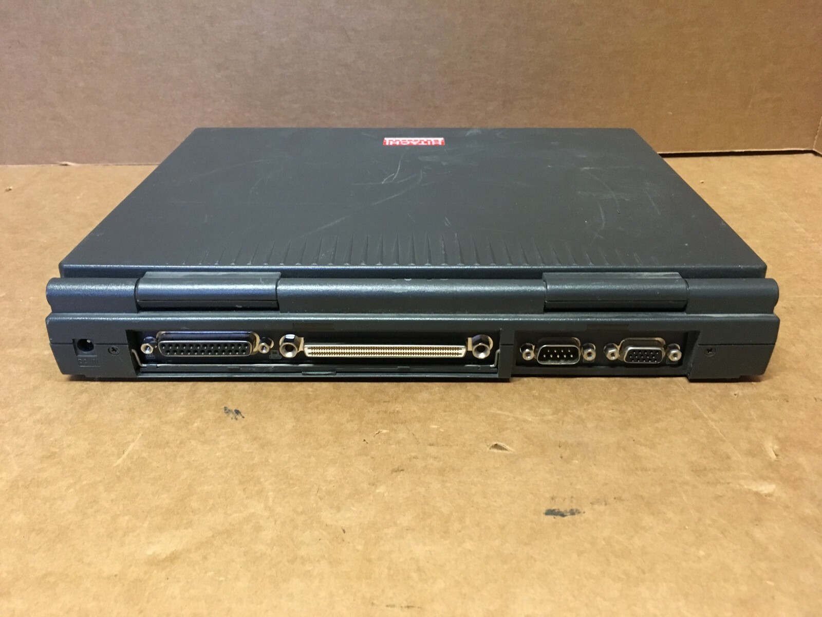 Hitachi Notebook Pentium I E133DN/1000 Dos windows 98 Laptop 16MB RAM 1GB HDD