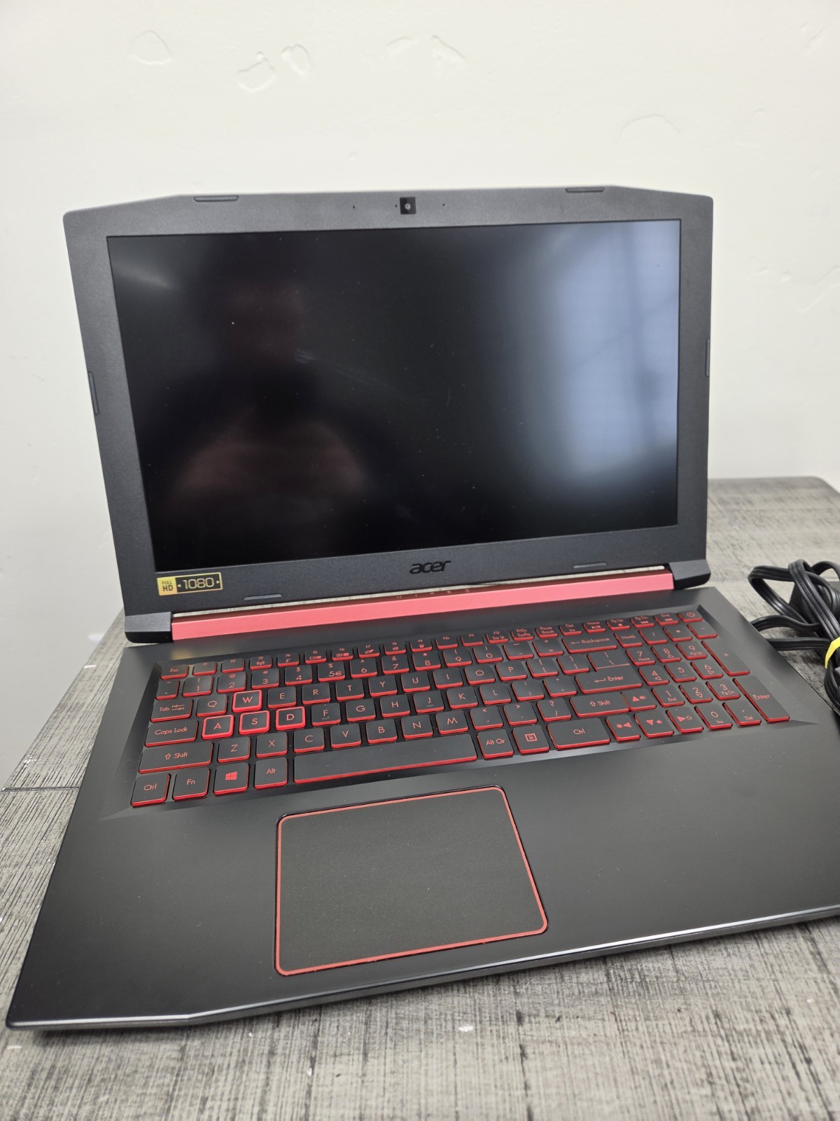 Acer Nitro 5 AN515-51 15.6″ i5-7300HQ 8GB 256GB GTX 1050 Works Great