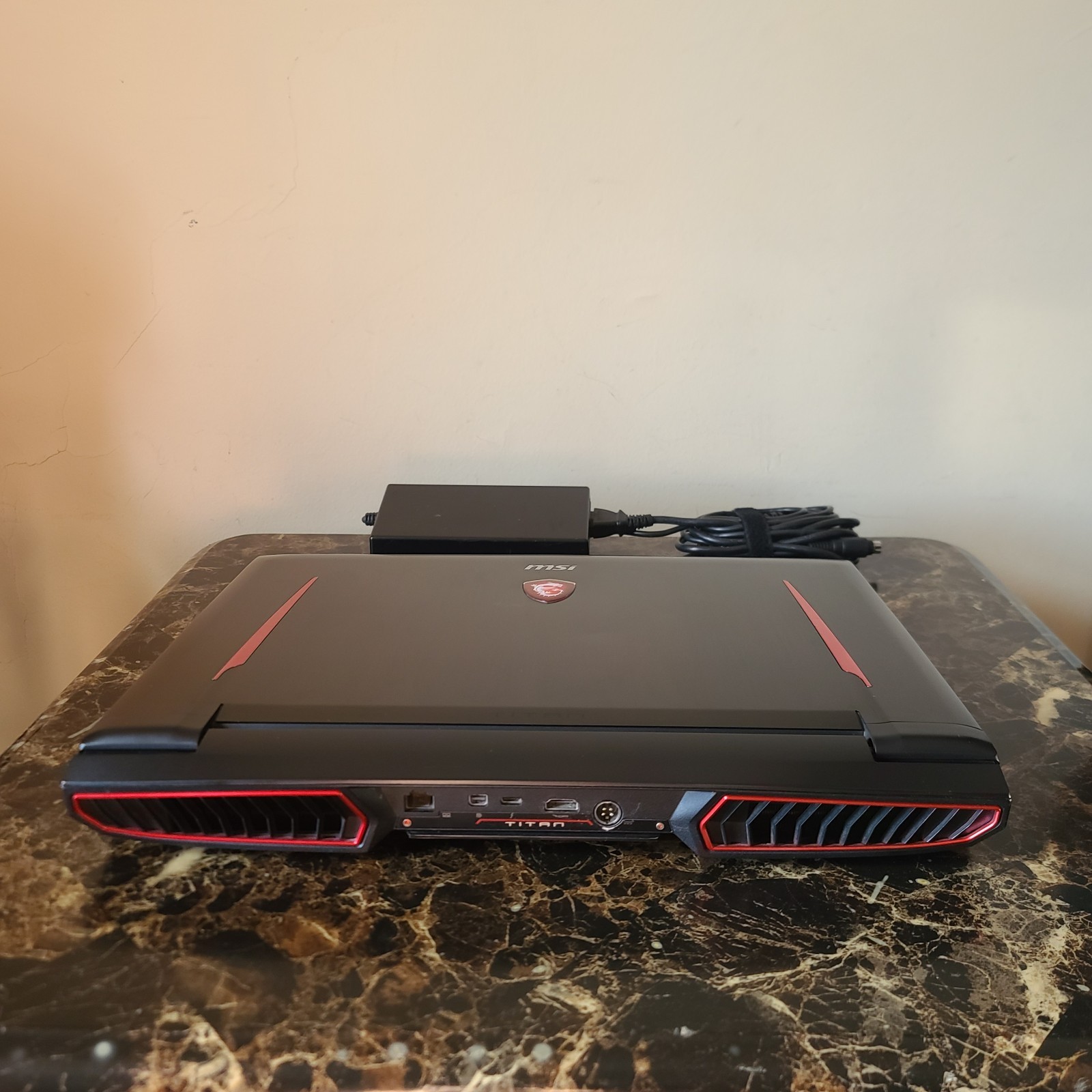 MSI GT73VR 7RE TITAN GAMING LAPTOP CORE i7-7820HK 32GB RAM GTX 1070 256-1TB