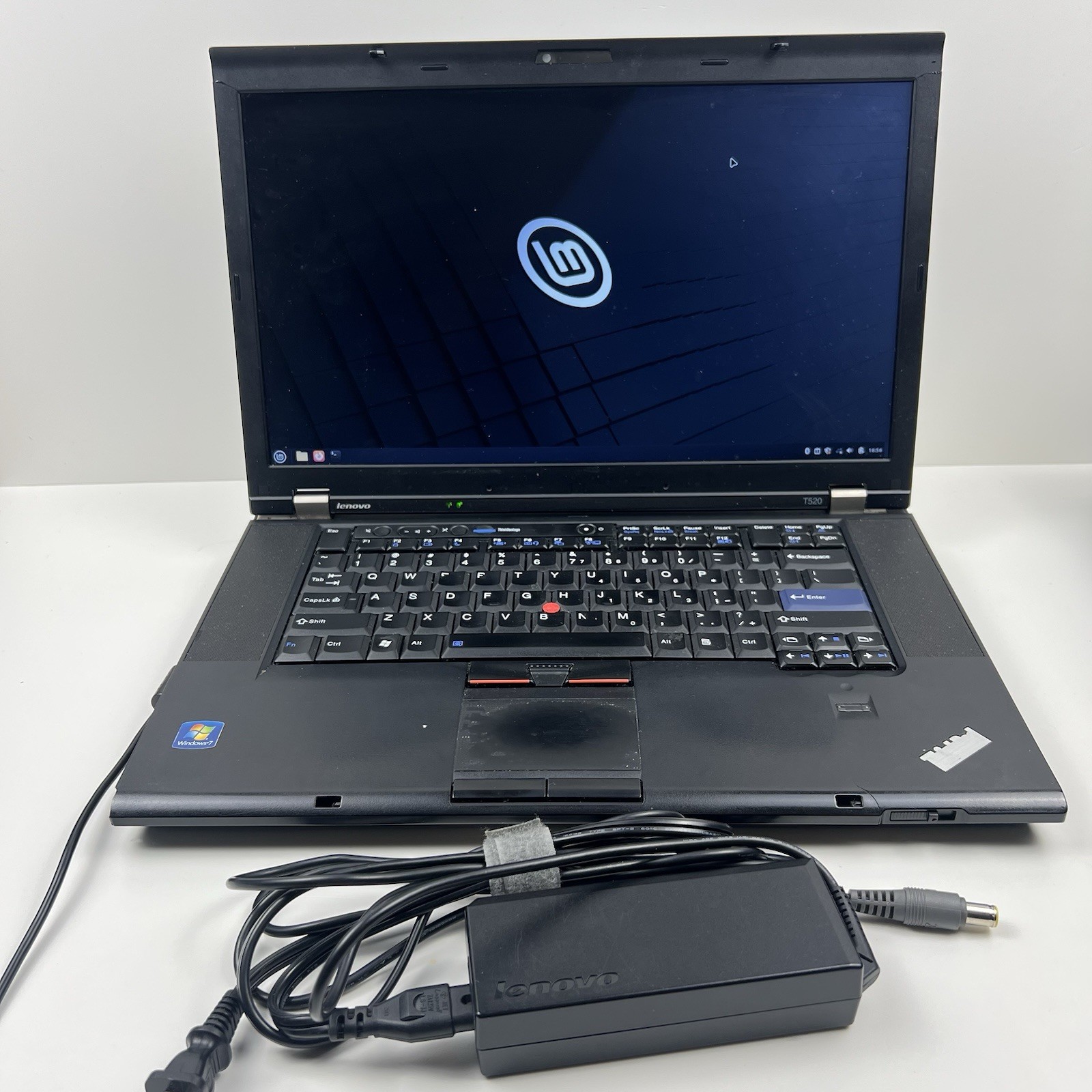 Lenovo ThinkPad T520 Intel i7-2640M 8GB 320GB HDD Linux Mint OS w/ Charger|ELP93
