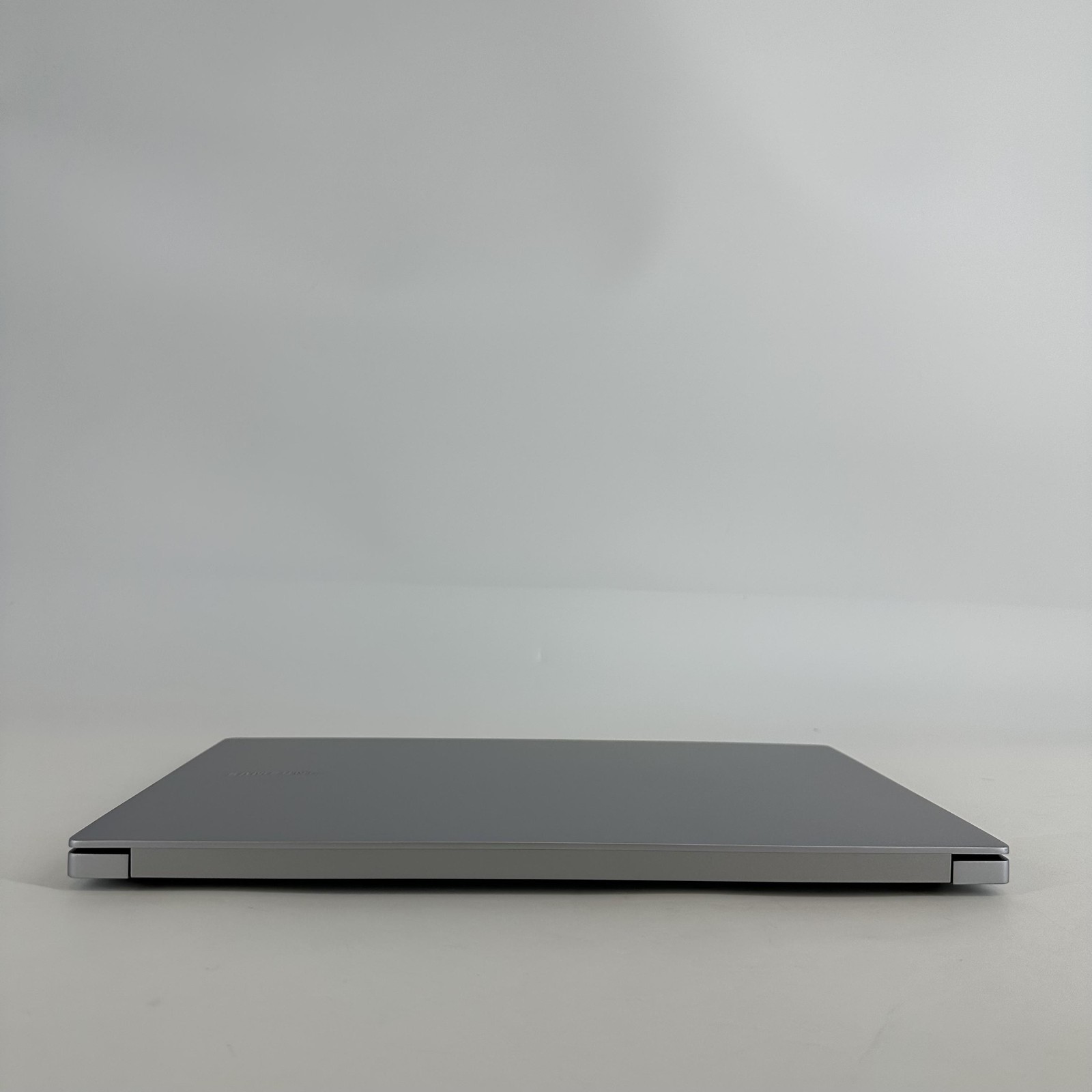 Samsung Galaxy Book4 15.6 FHD 1.8 GHz Core 7 150U 16GB 512GB SSD Excellent