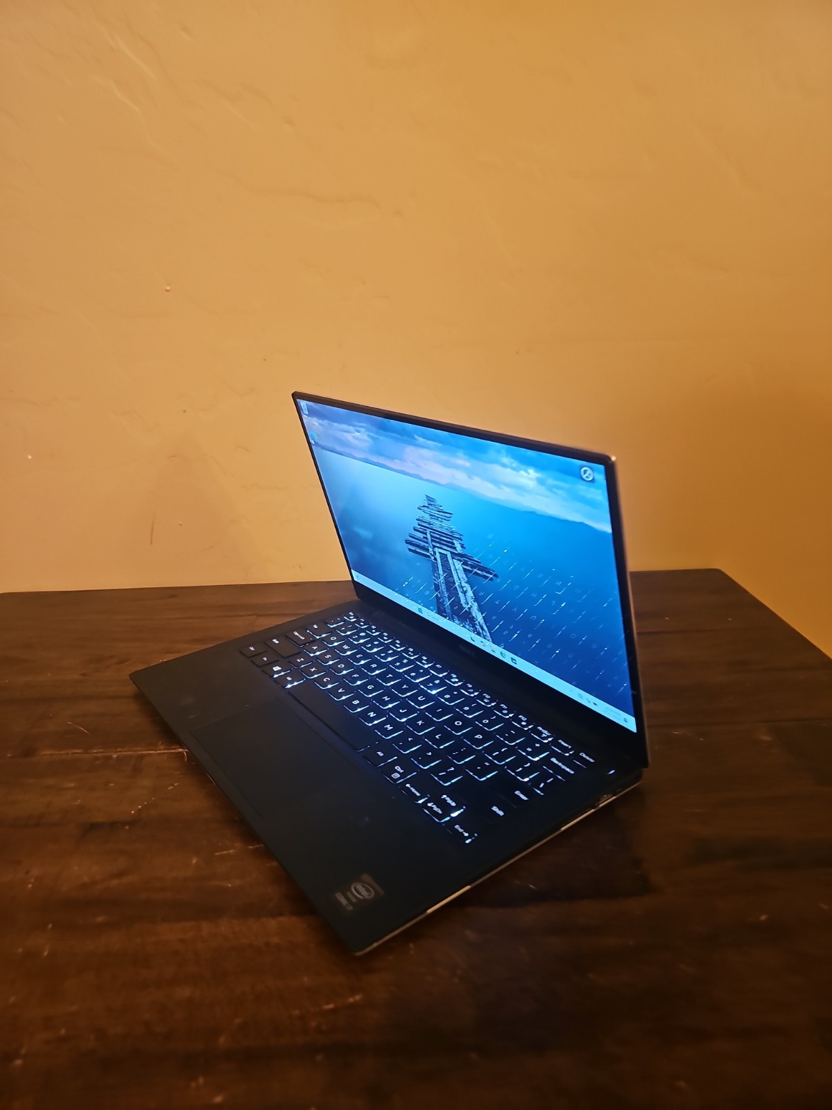 Dell XPS 13 9343 13.3″ i7-5500U@2.40GHz 8GB RAM 256GB SSD W11P