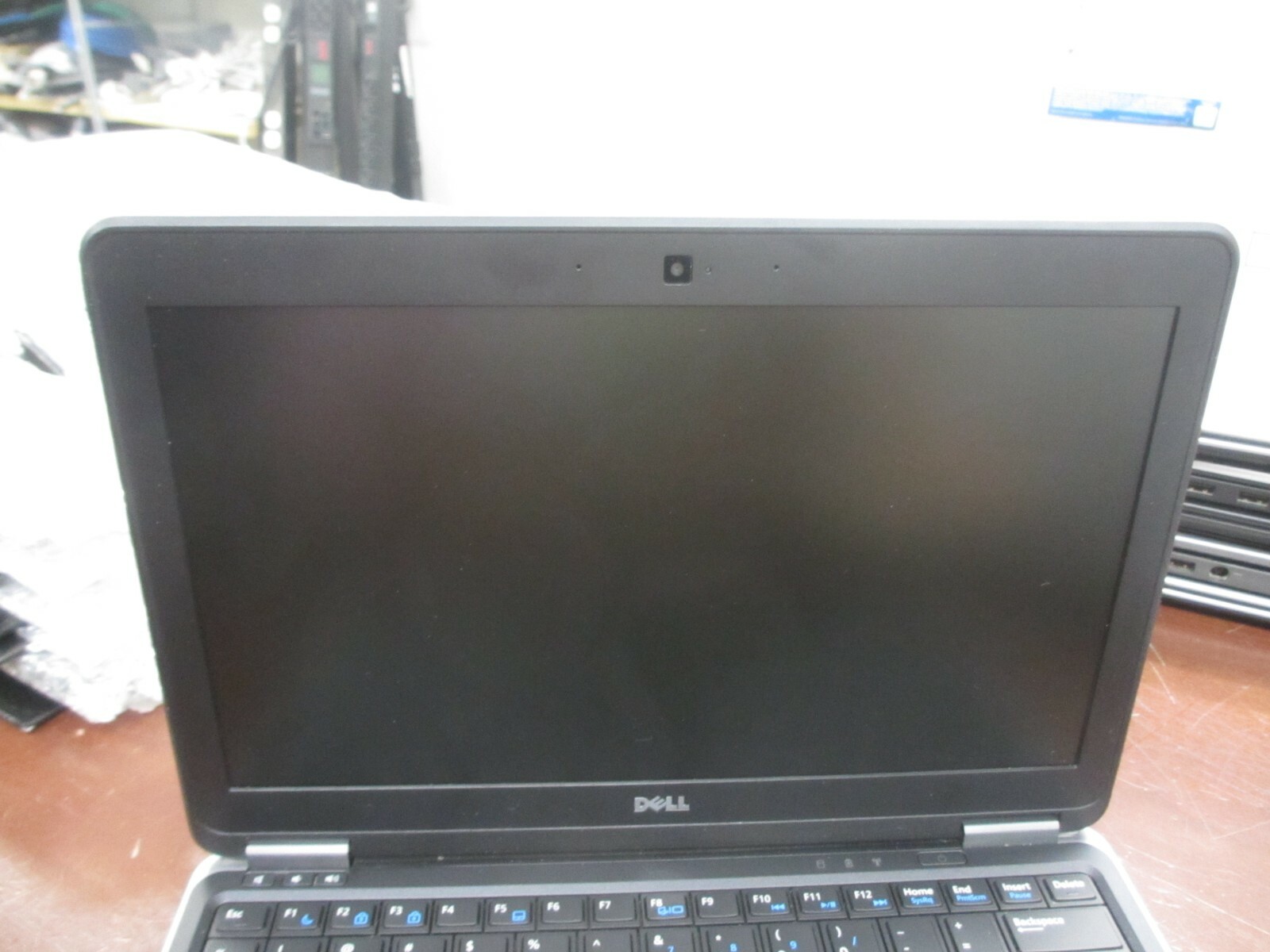 Dell Latitude E7240 I5-4310U 2.00GHz 8GB Web-Cam Laptop [NO AC/OS/HDD]