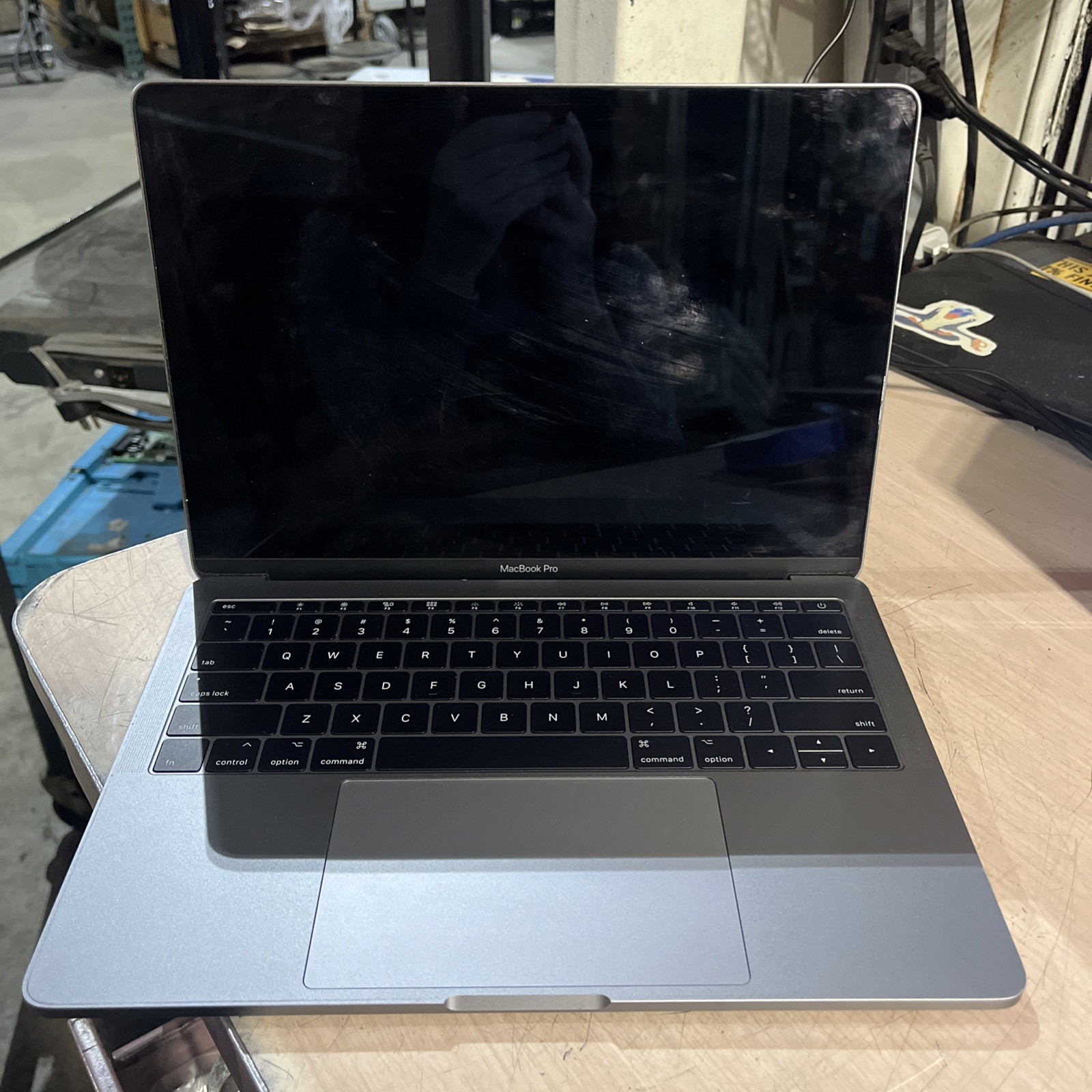 APPLE MACBOOK PRO 13″ MID-2017 CORE I5-7360U 2.3GHZ 8GB RAM NO HD ,