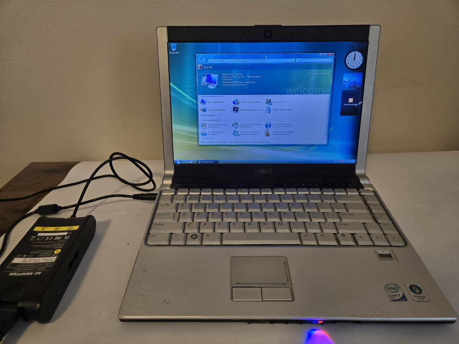DELL XPS M1330, Intel Graphics, Core 2 Duo 1.66GHz 2GB Ram, 250gb Hdd, W-Vista