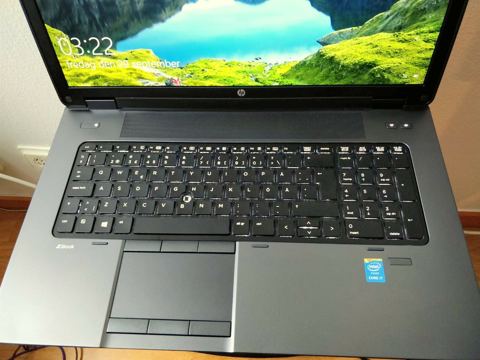 Workstation HP ZBook 17″ i7-Quad (1TB SSD + 2TB 32GB DVD-RW NVIDIA K3100M 4GB