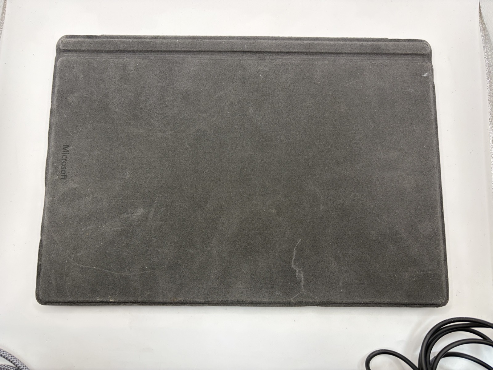 Microsoft Surface Pro 4 i7 – 8GB RAM 256GB SSD – Windows 11