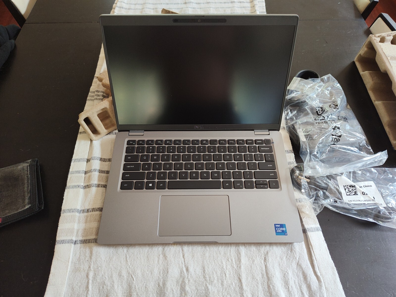 Dell Latitude 14 5421 14″ (256GB SSD, Intel Core i5 11th Gen., 4.60 GHz,…