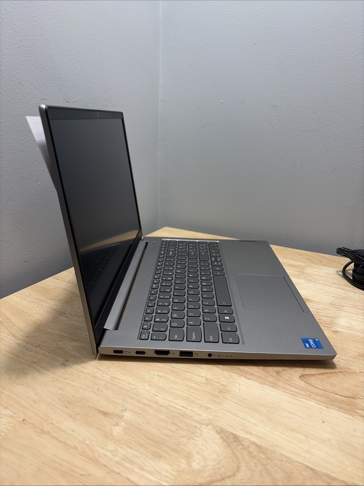 Lenovo ThinkBook 15 G4 IAP Core i7 1255U 1.7GHZ 8GB, 512GB, WC, WiFi W11 Cord