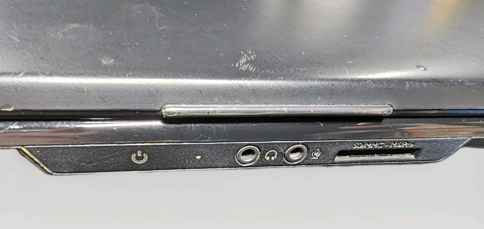 Dell Inspiron 1545 Intel Laptop Pentium Dual-Core T4400 2.2GHz 3GB RAM 160Gb HD