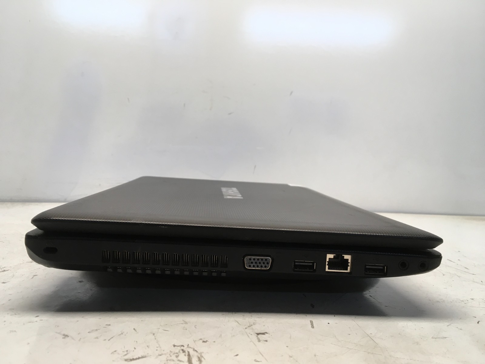 Toshiba Satellite C655D-S5303 AMD E-350 1.6GHz 3 GB NO HDD
