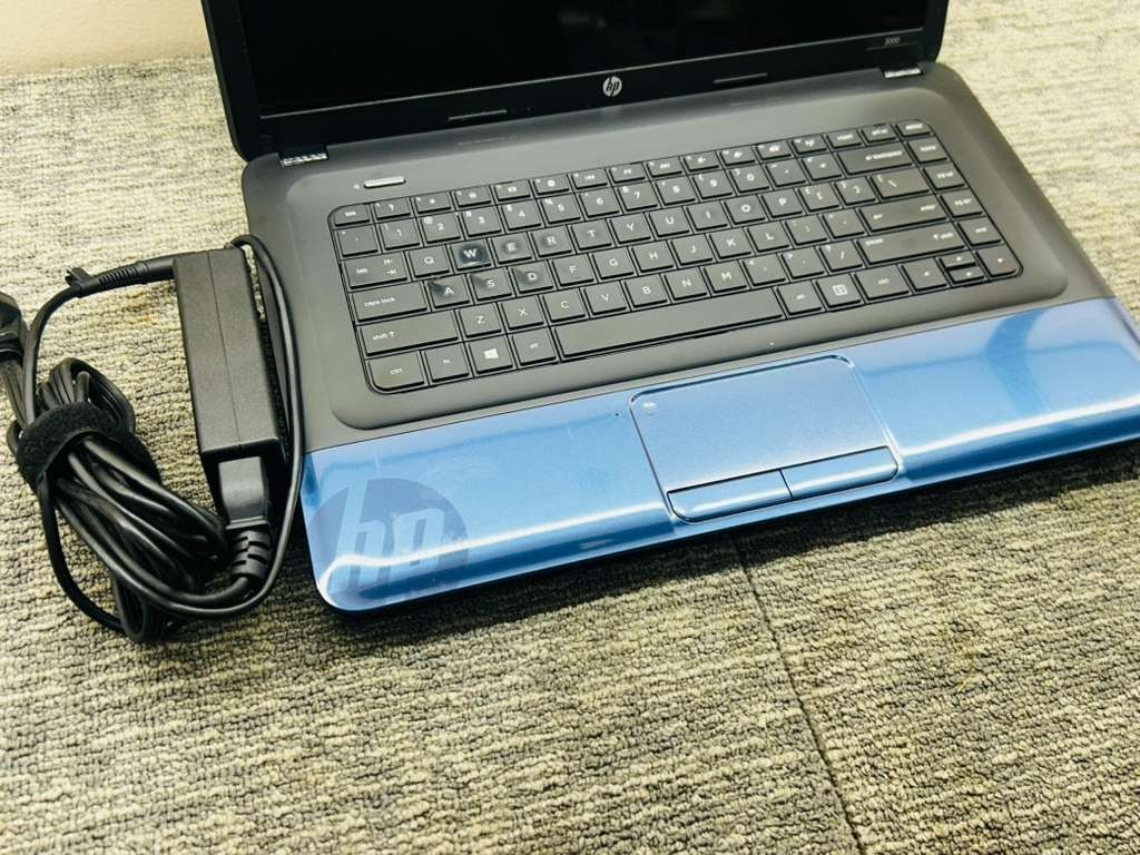 HP 2000-2d19WM 15.6″ Laptop AMD E-300 4GB 320GB Windows 8 Charger – 9734049