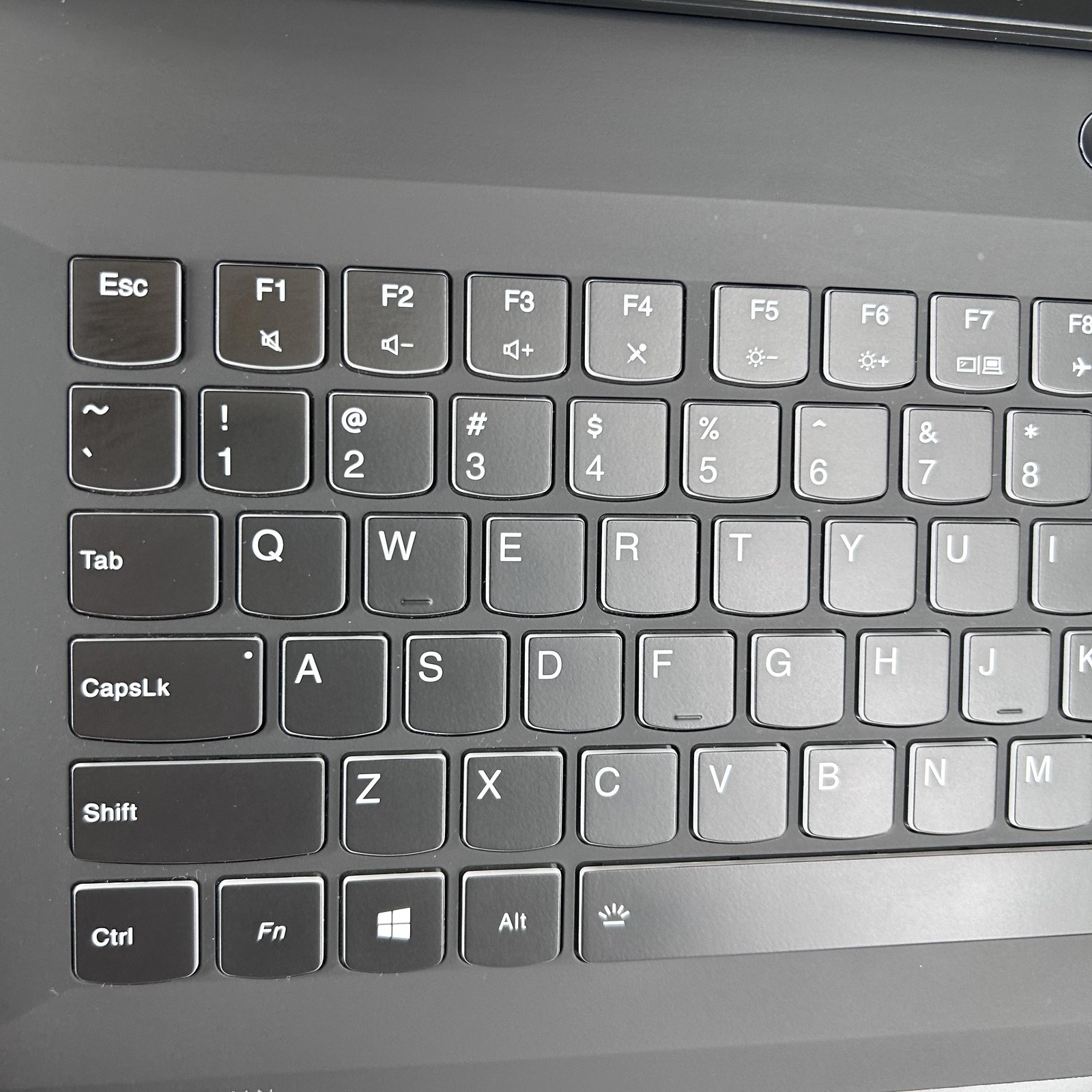 Lenovo Legion Y540 17 144Hz FHD i7-9750H 2.60GHz 16GB 256GB SSD/1TB HDD RTX 2060