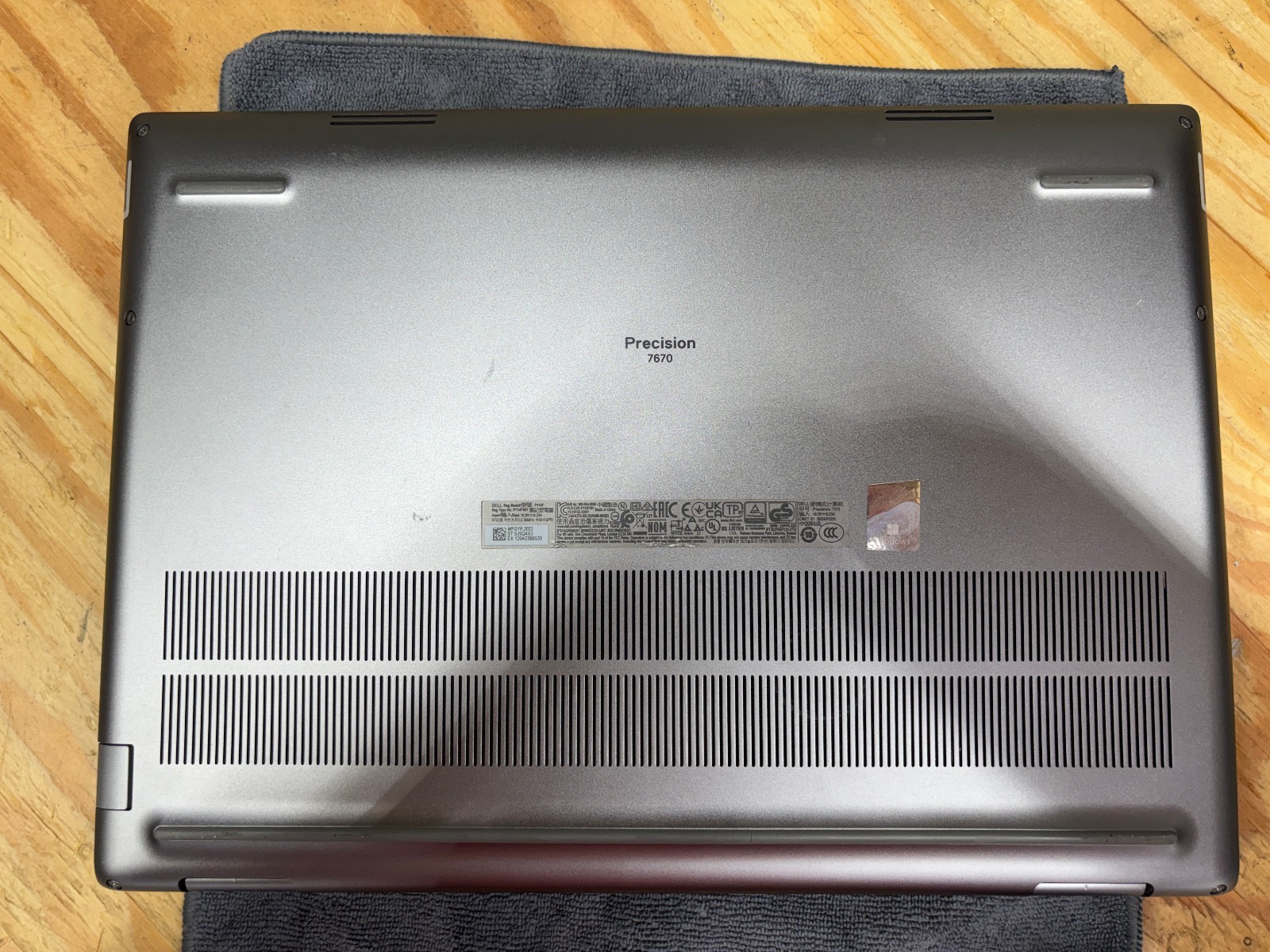 Dell Precision 7670 Mobile Workstation i7-12850HX 32GB 512GB RTX A1000 Win11