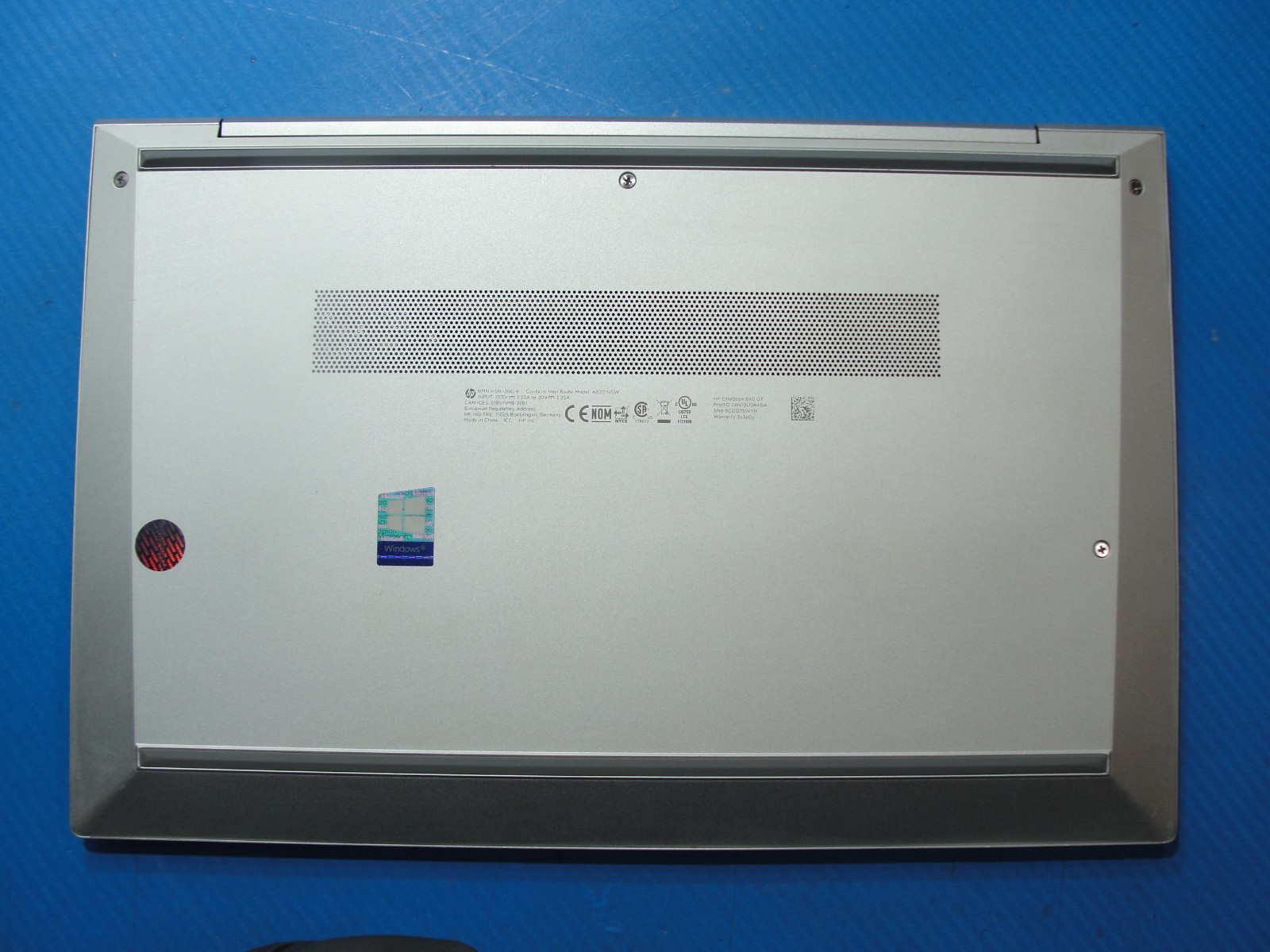 HP EliteBook 840 G7 14”FHD Intel Core i7-10610U 1.8GHz 8GB RAM 256GB SSD+Charger