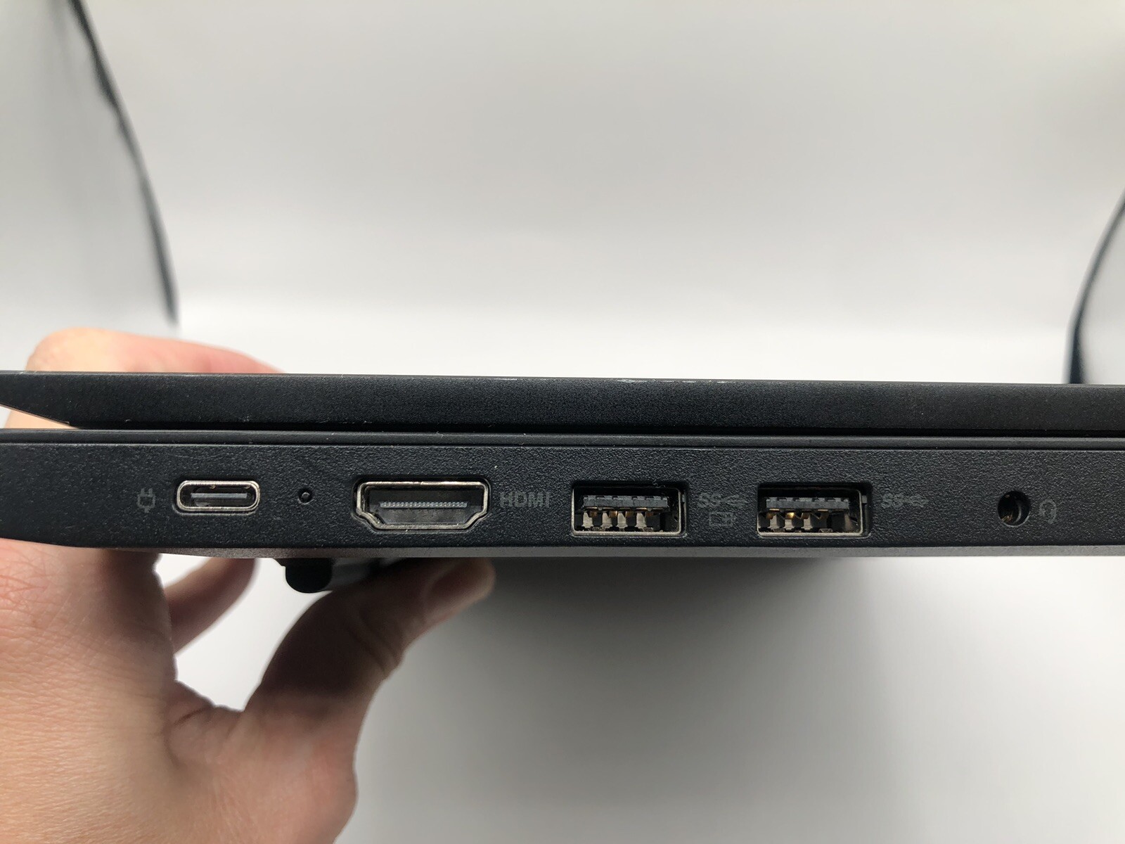 Lenovo Thinkpad E585 AMD Ryzen 3 2200U 2.50GHz 512GB SSD 8GB RAM Windows 10 Pro