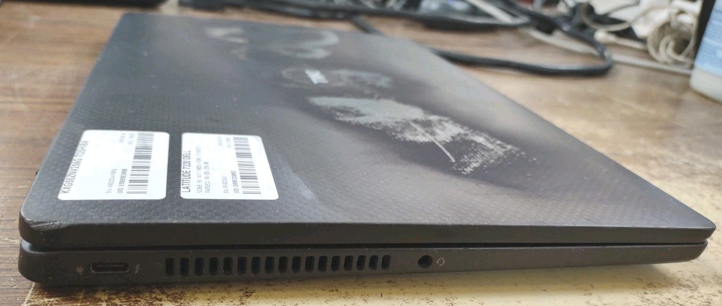 Dell Latitude 7320 13.3 FHD W/ i7-1165G7, 16GB, 256GB, Touch Laptop