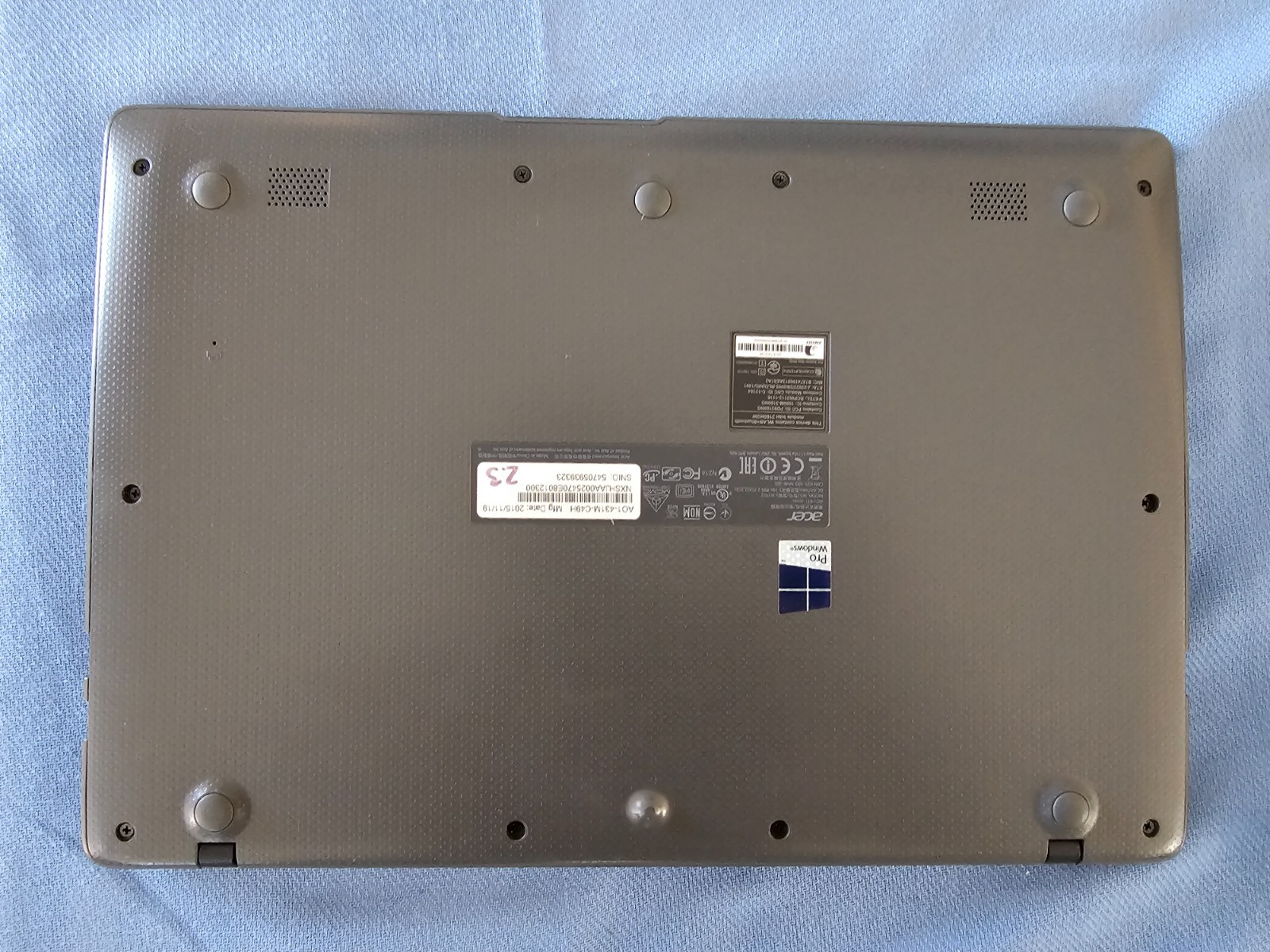 Acer N15V2 14″ Notebook AO1-431 Series With Charger – NO HDD, Works Great – Nice