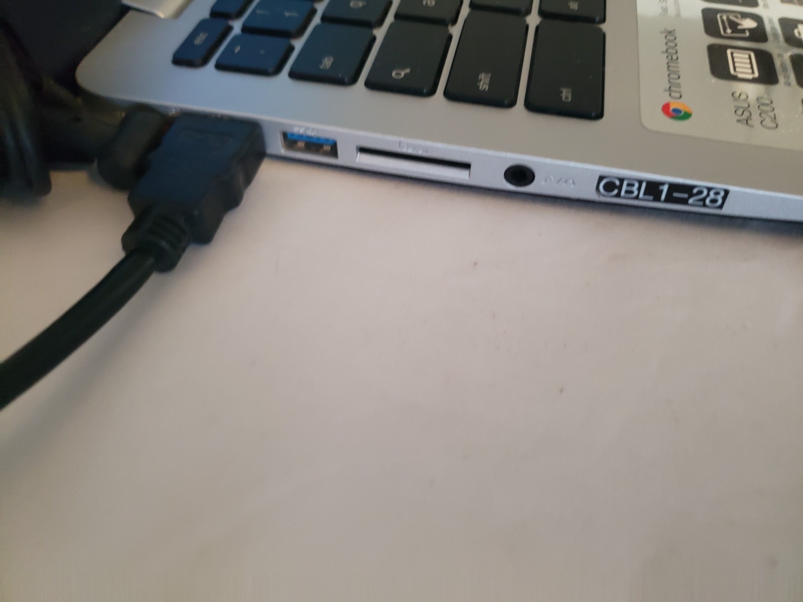 Asus Chromebook Model C200M (Pre-Owned + Charging Adapter Included)