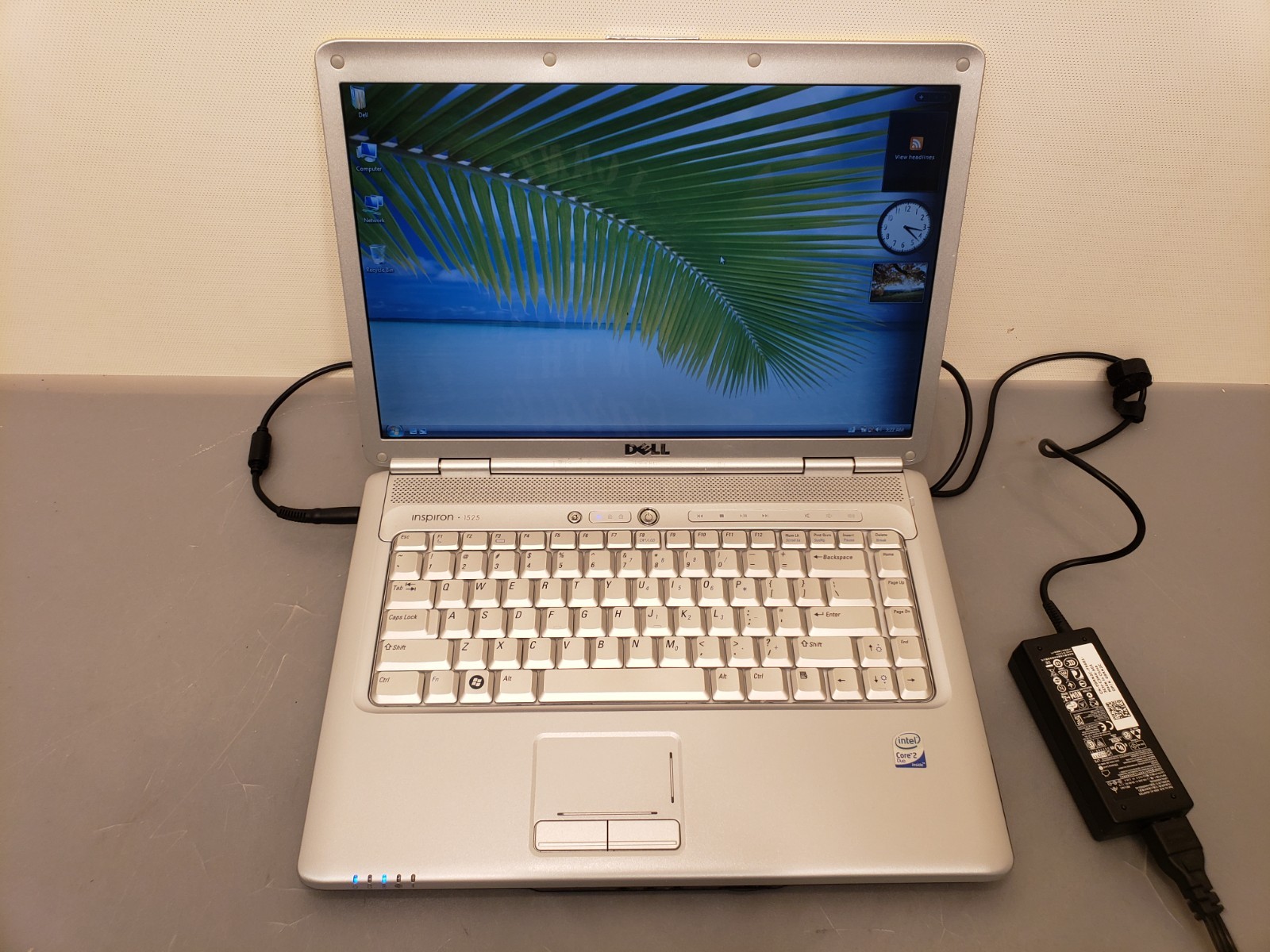 Dell Inspiron 1525 Yellow 15.4″ Gaming Laptop Core2 DUO 2.00GHz 2GB 250GB Vista