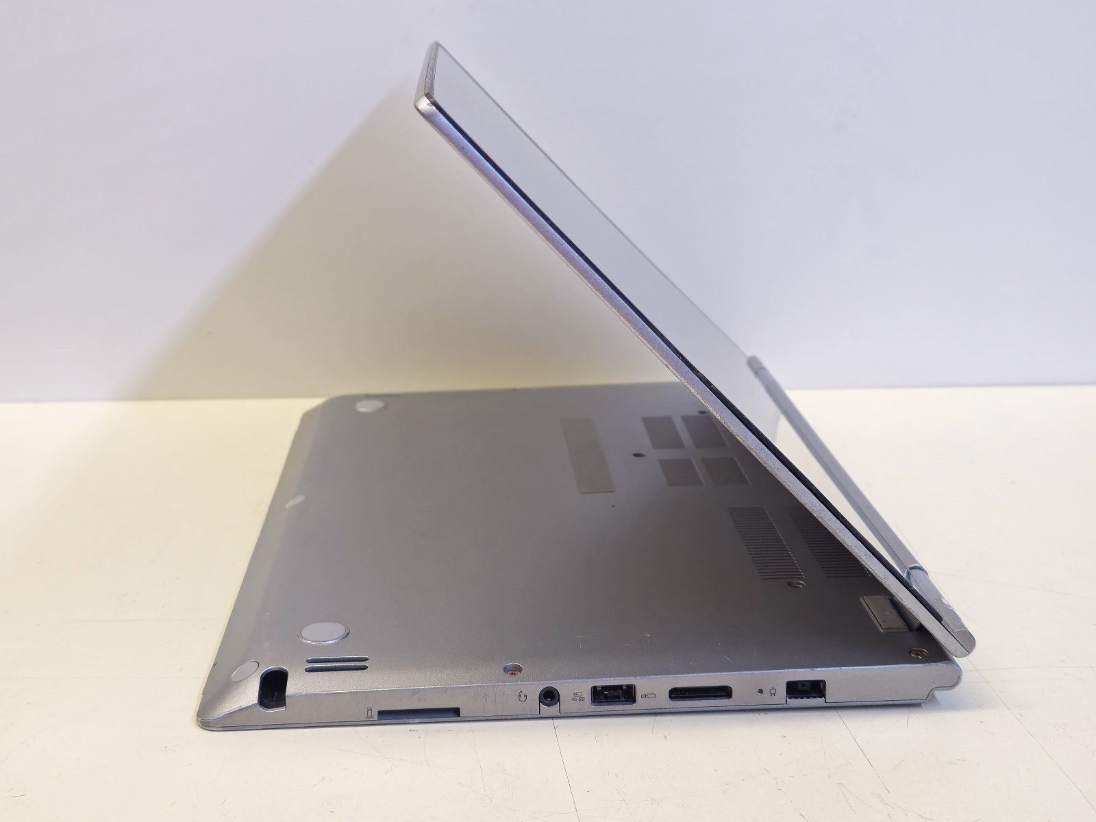Lenovo 14″ 2-in-1 ThinkPad Yoga 460 i7-6500U 8GB NO SSD PARTS/REPAIR