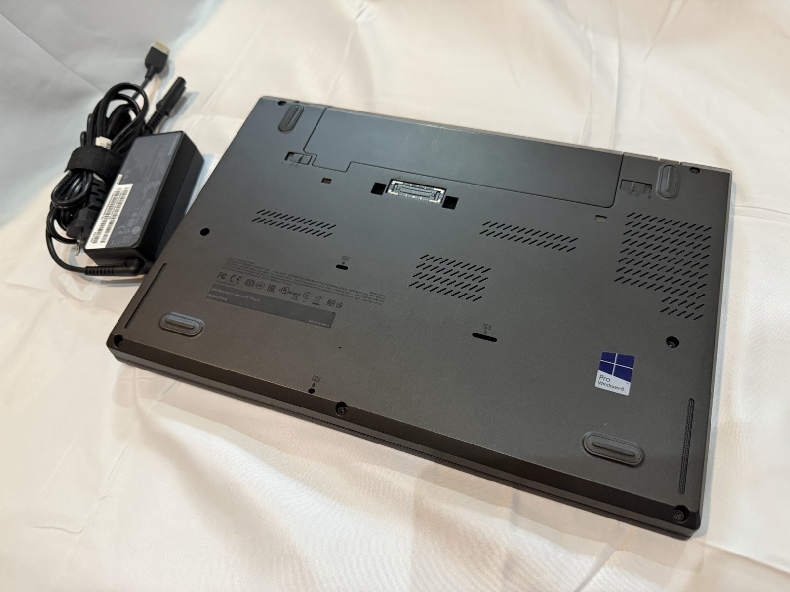 Lenovo ThinkPad T440s | 14in | 256 GB SSD | 12 GB RAM | i5-4300U | Win10