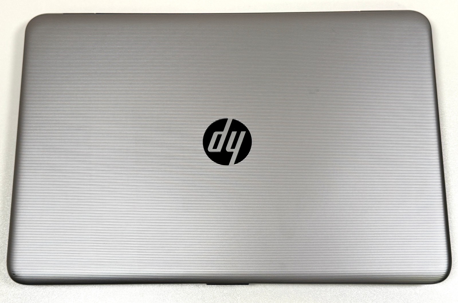 HP Notebook 17-x051nr 17.3″ 2.3GHz Core i3-6100U 6GB RAM 256GB SSD Windows 11