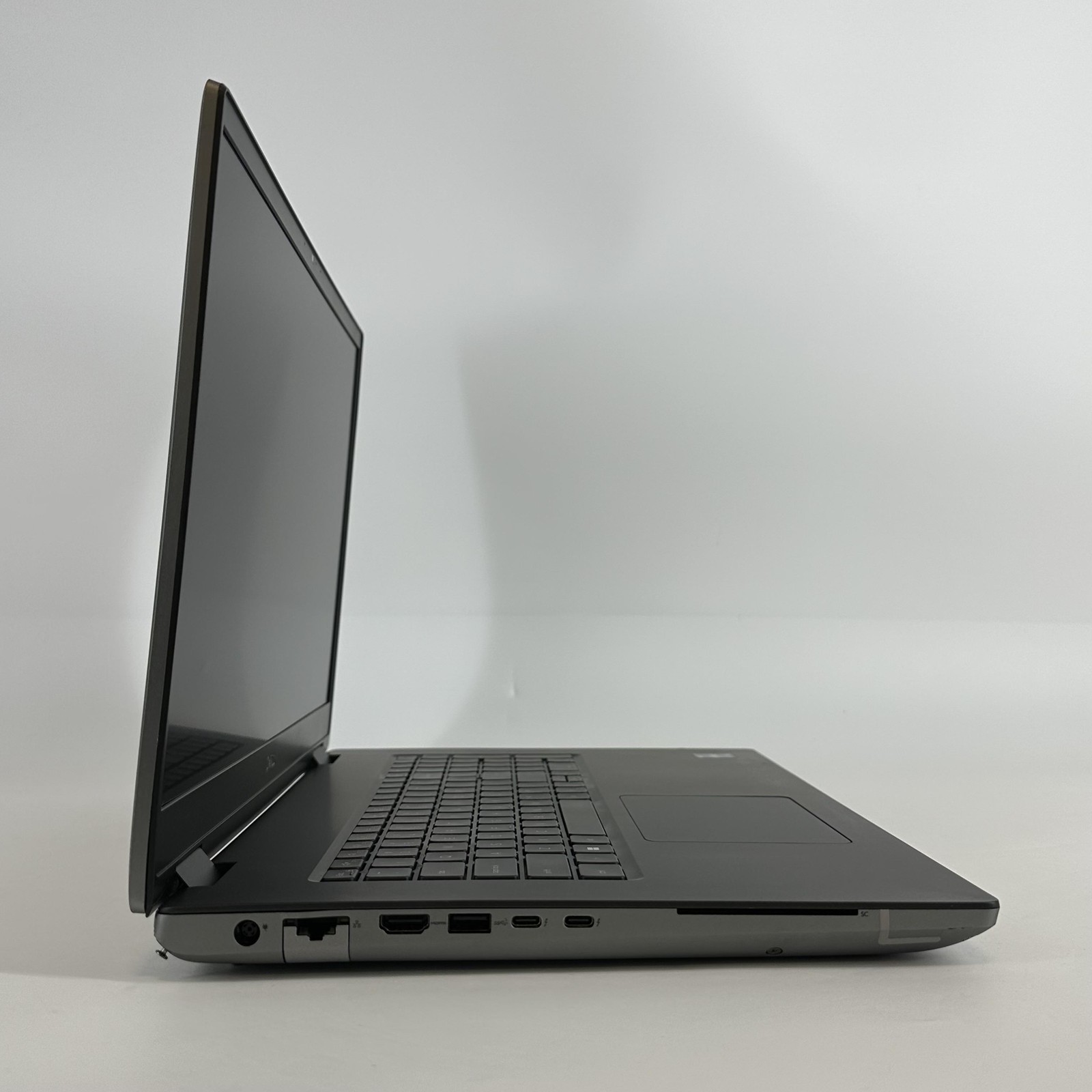 Dell Precision 7780 17.3 FHD i9-13950HX 64GB 512GB SSD RTX 4000 Ada FRAME GAP