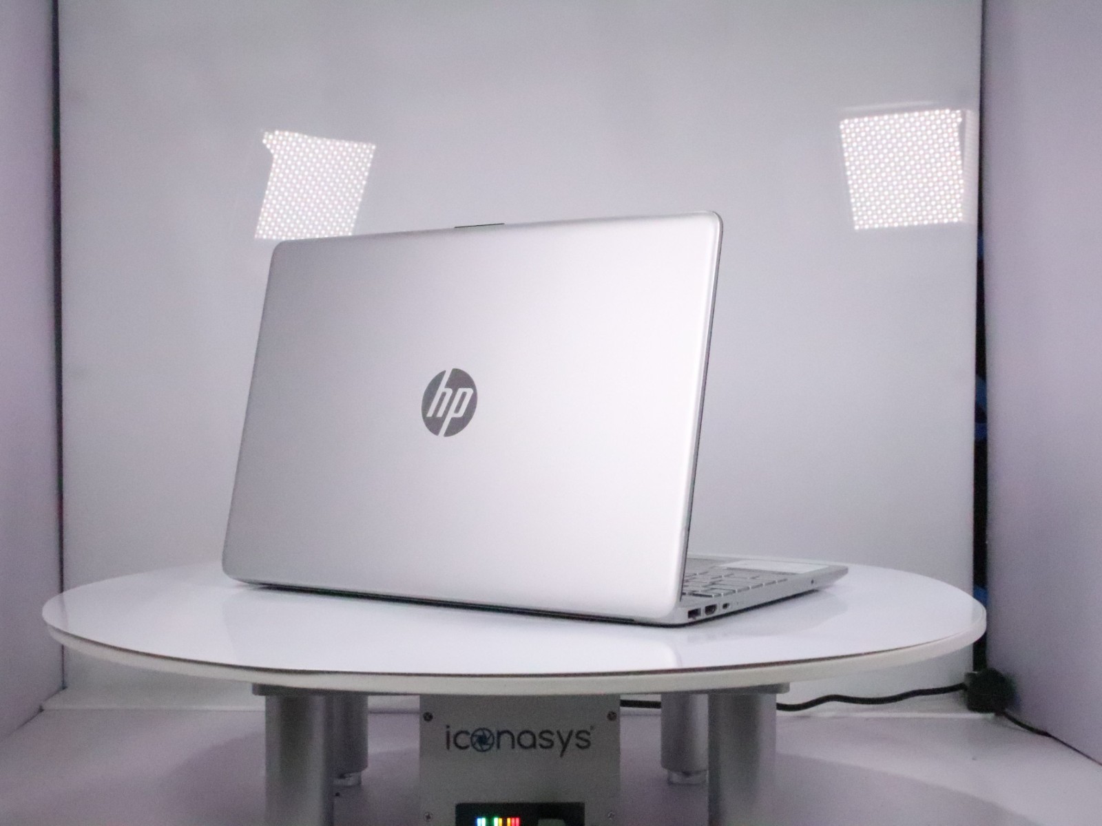 HP Laptop 15-dw3015cl 15.6″ Core i5-1135G7 8GB RAM 256GB Windows 11 Pro W/AC