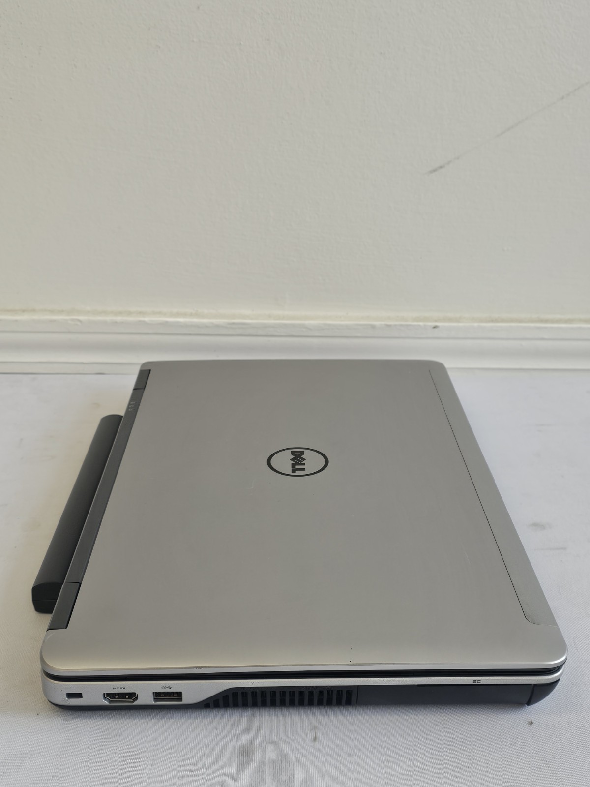 Dell Precision M2800 Laptop – Intel i7 – WON’T BOOT – BAD BATT – Parts – READ