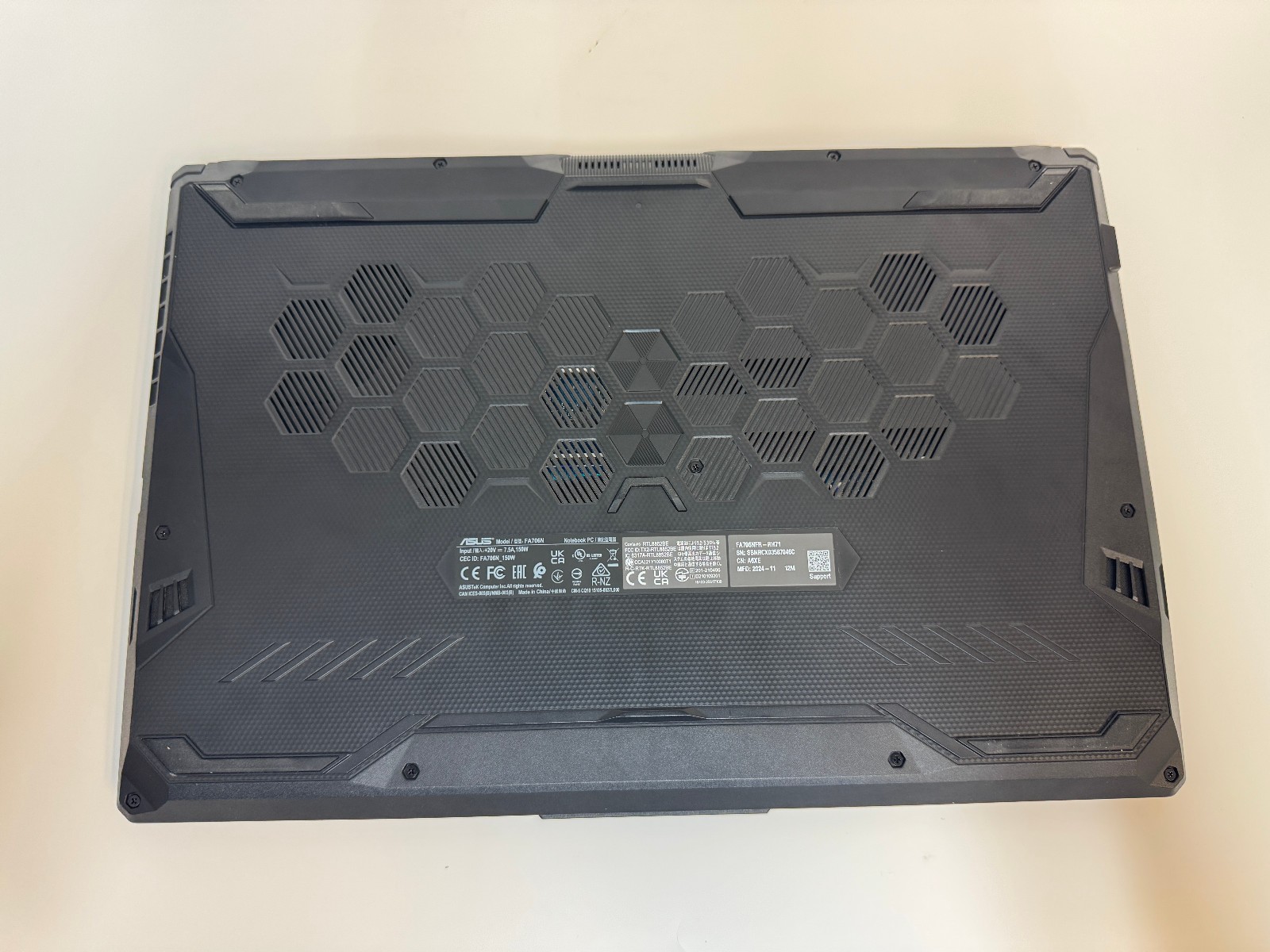 ASUS TUF Gaming A17 | Ryzen 7 7435HS | 16GB RAM | 1TB M.2| RTX 2050 4GB | Win 11