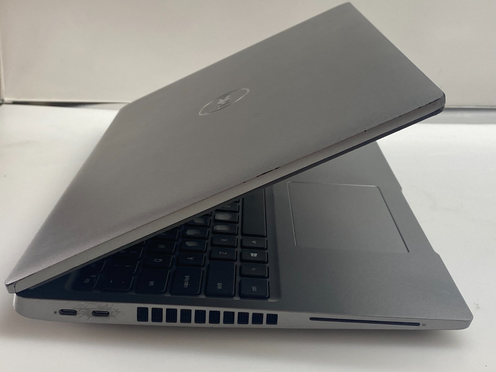 Dell Latitude 5520 Core i7-1185G7 3.00GHz 16GB RAM 256GB SSD READ*