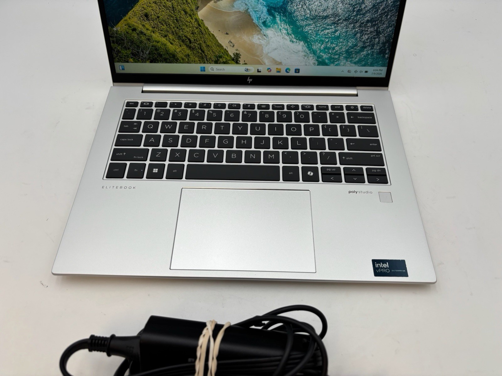 HP EliteBook 840 14″ G11 512 GB SSD 32 GB RAM Ultra 5 135U Windows 11 Pro