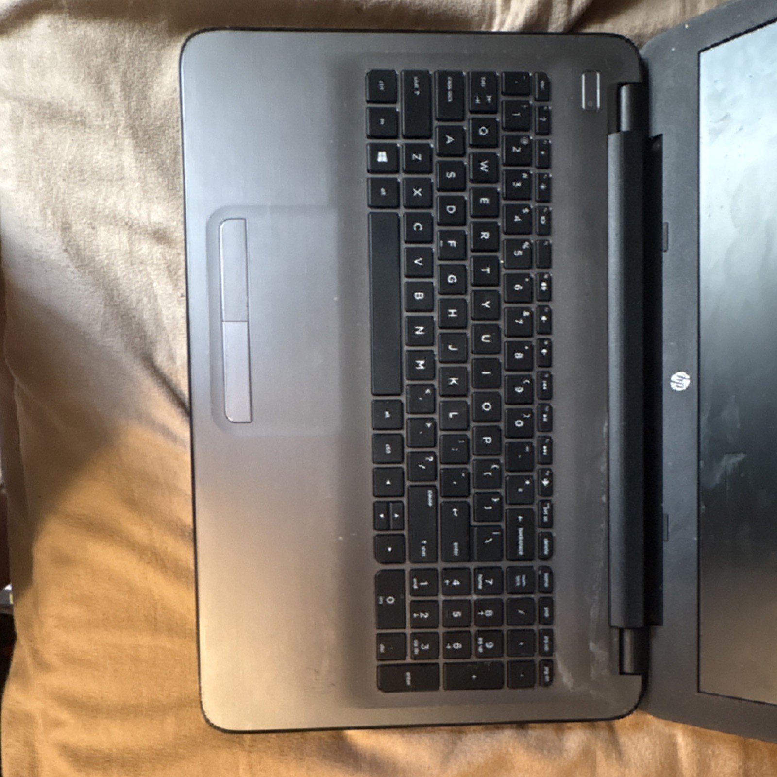 HP 15-af008au 15.6″ Laptop AMD A4 4GB 500GB HDD Win 10 Radeon R3 Silver
