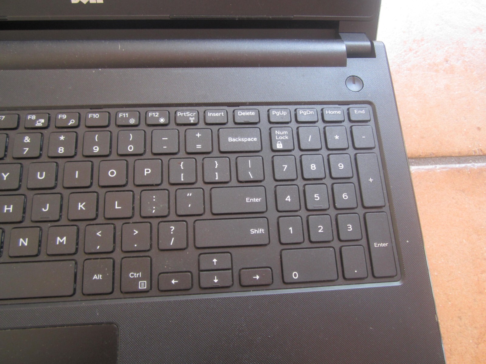 Dell Inspiron 15 5555 Laptop 2GHz 6GBRAM 500GBHD SCREEN INTACT NoPwrCord – WORKS
