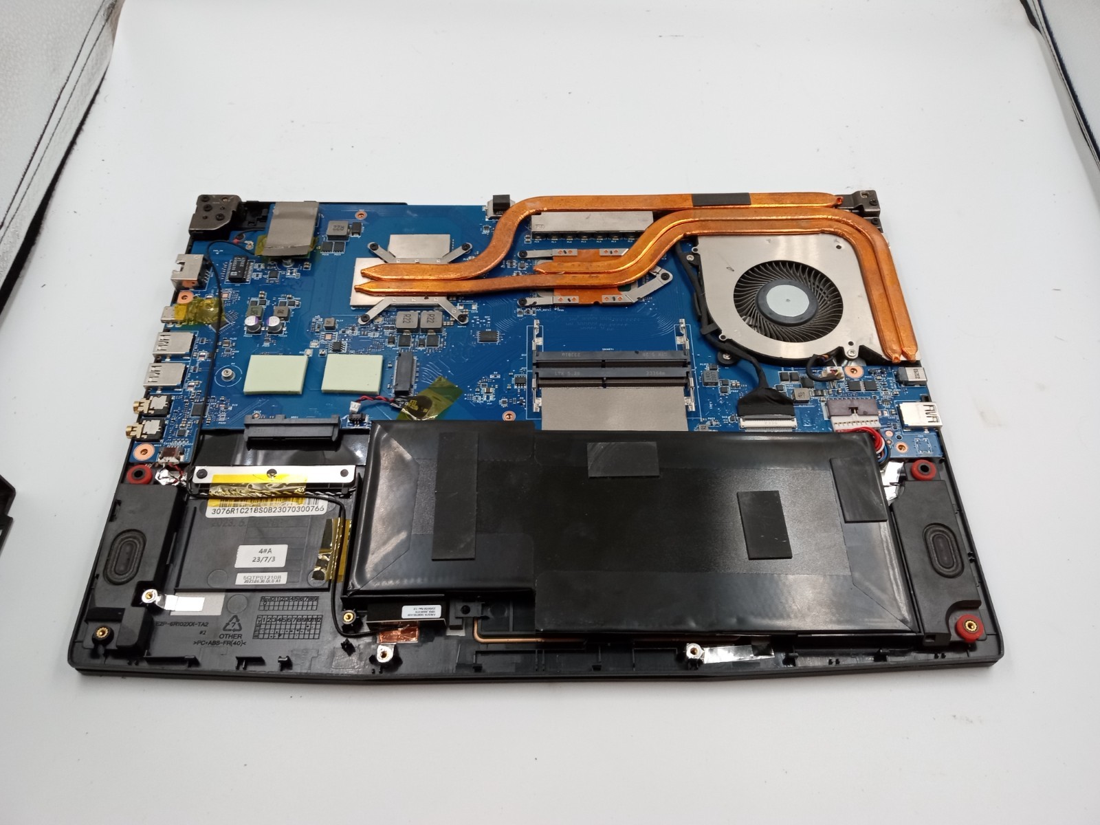 MSI Thin GF63 12UCX 15.6″ Intel i5-12450H Nvidia RTX 2050 – FOR PARTS – READ!