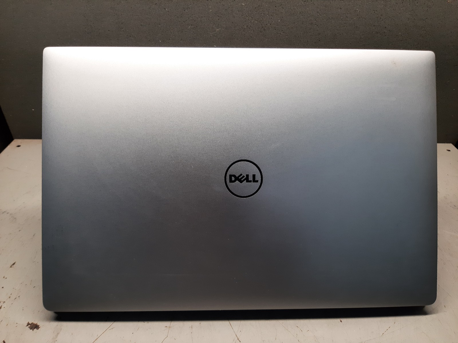Dell Precision 5520 15.6″ Xeon E3 1505M v6 4GB RAM 512GB SSD NVIDIA Windows 11