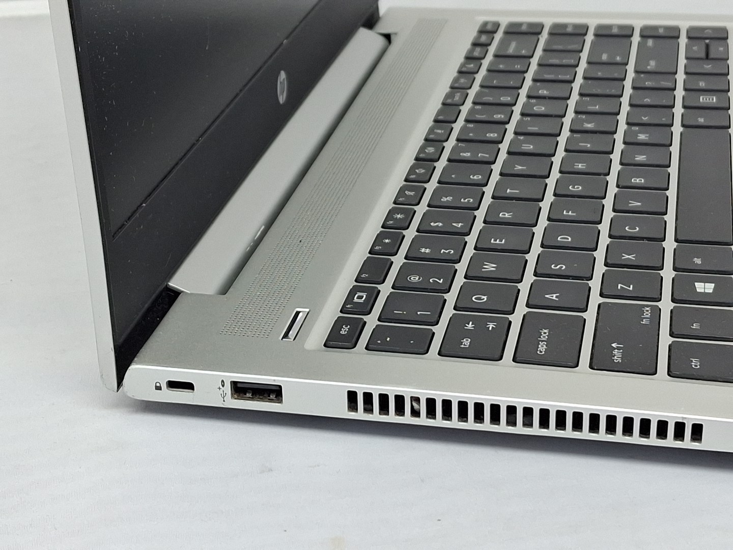 HP ProBook 440 G7 – i5-10210U – 256GB, 8GB – Windows 11, 14″ – Adap – Scratches