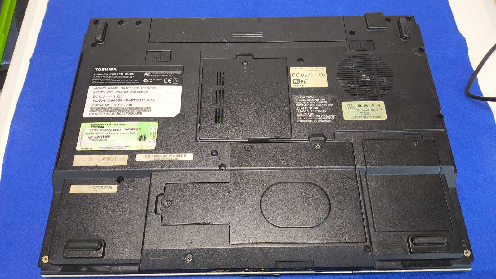 Toshiba Vintage 15″ Satellite A110 laptop Intel Pentium 2GB / 80GB HDD Win XP