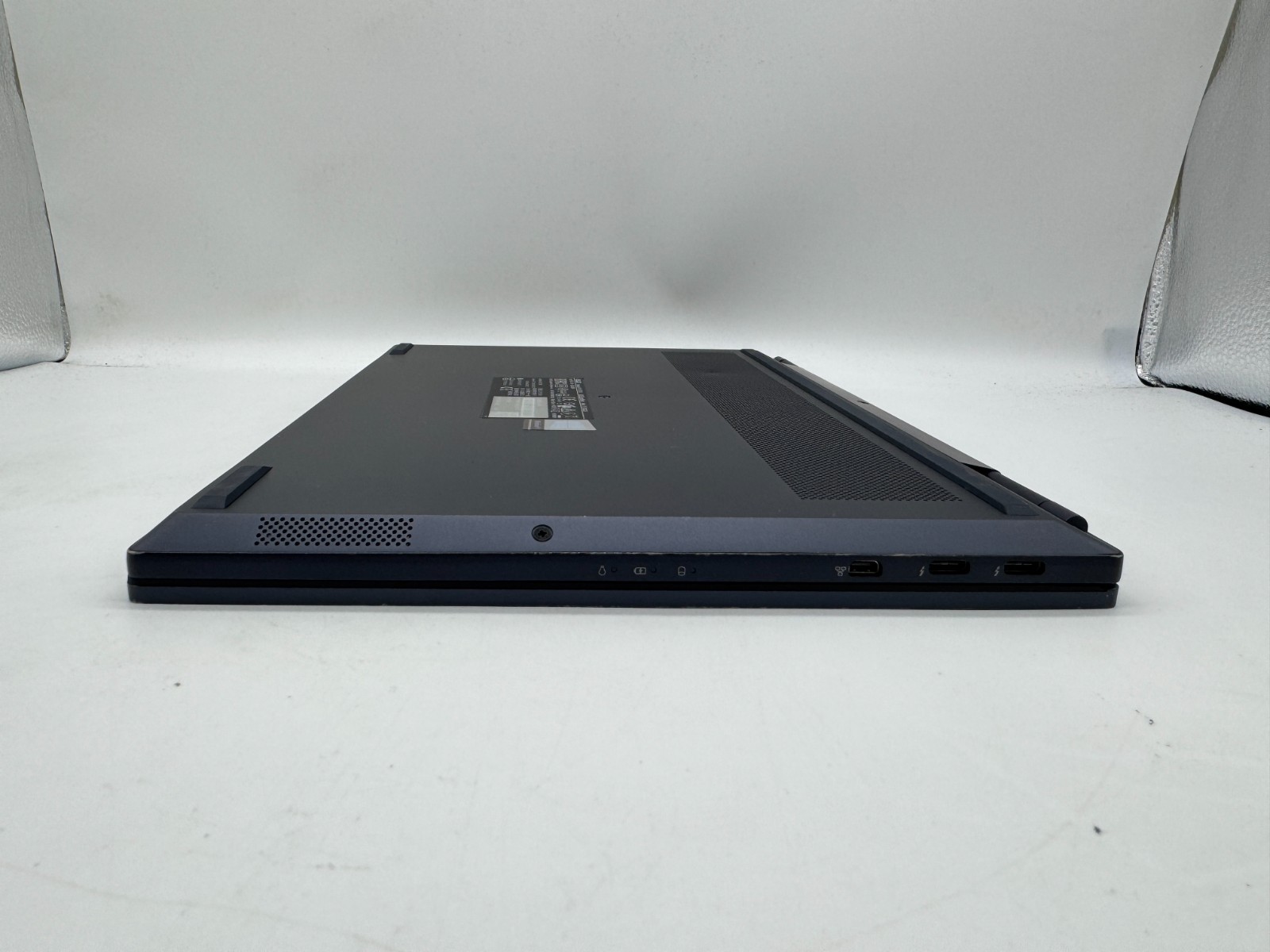 ASUS ExpertBook B5302CE 13.3″ FHD Laptop intel i5-1135G7 16GB 512GB SSD Win11Pro