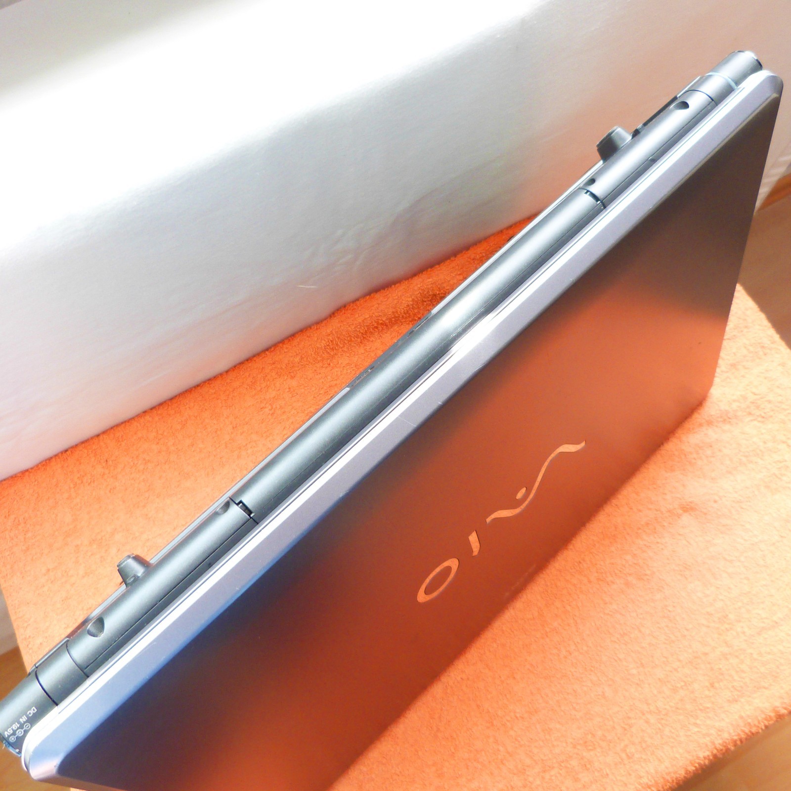 Sony Vaio AW21 18″ HDP xBLACK Cinema MONSTER DOLBYSOUND l SSD Windows 10 HDMI