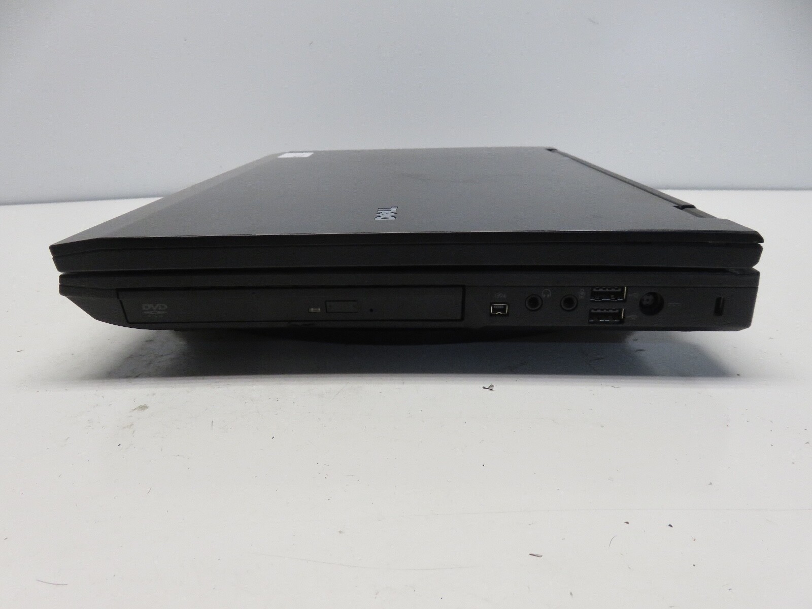 Dell Latitude E5500 Intel Celeron 900 2.2GHz 2048 MB 500 GB WIN XP