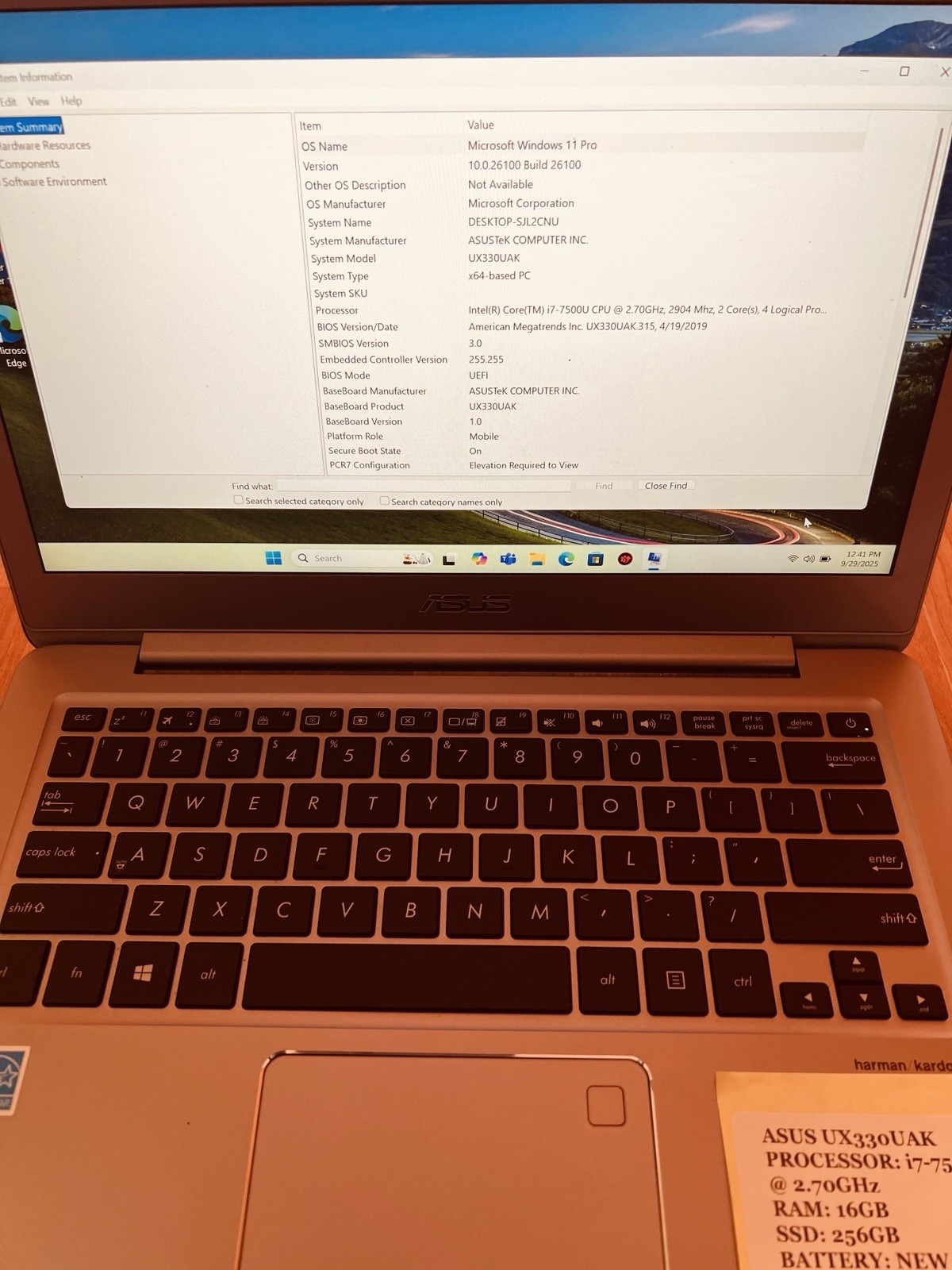 Asus UX330U(AK) , i7, 16 GB Ram, 256GB , Win 11 Pro, Zenbook Slime, New Battery